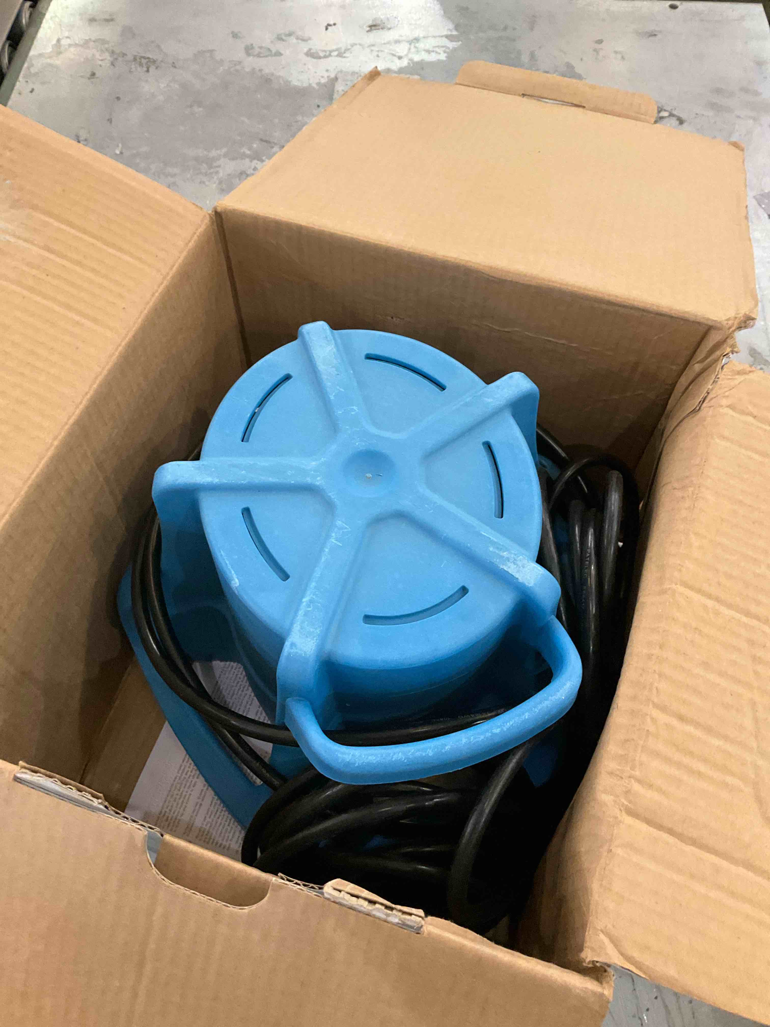 https://s3.amazonaws.com/lotting-images-prod/bidfta/PPE2582937_1745853360119.jpeg