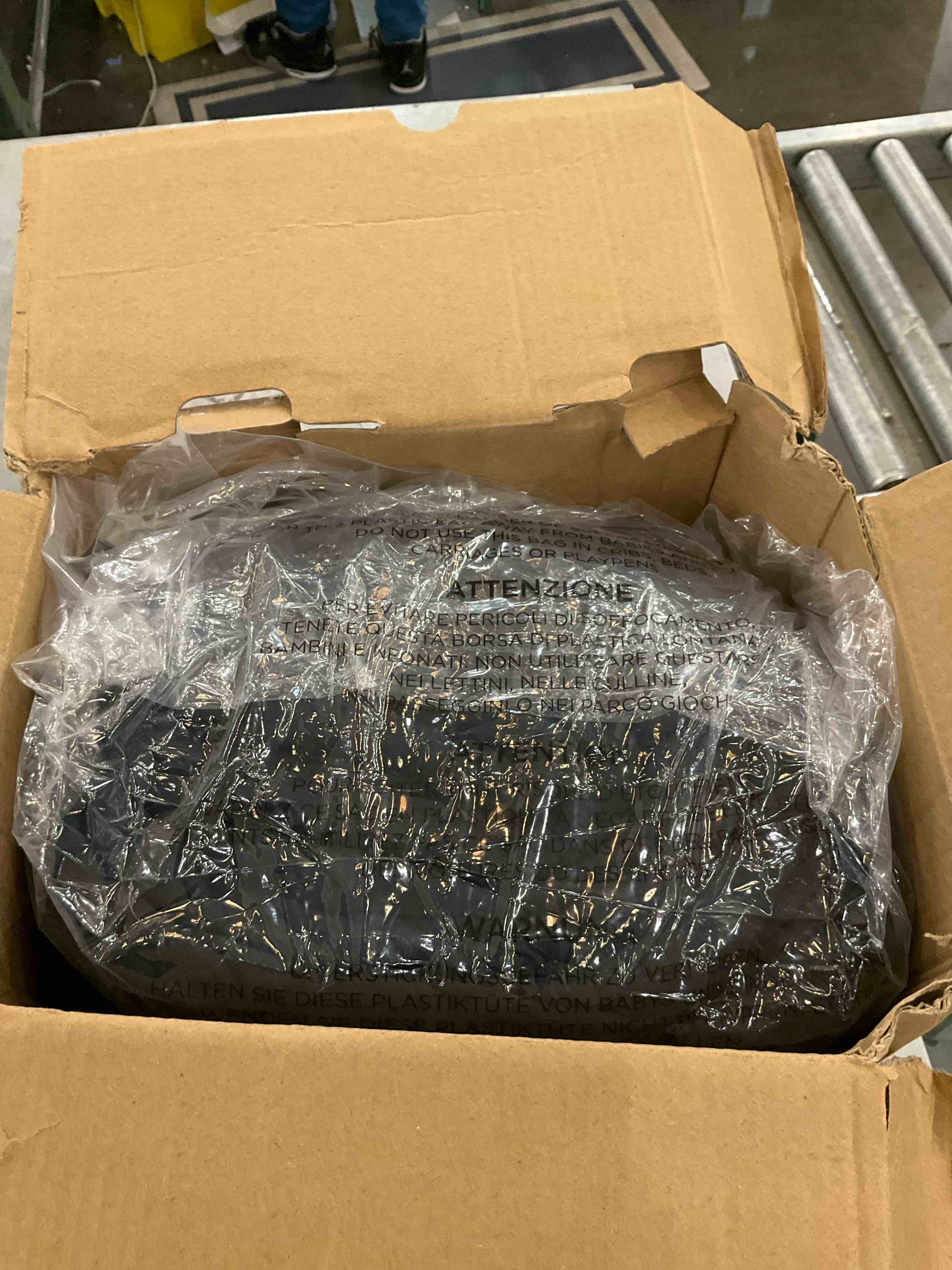 https://s3.amazonaws.com/lotting-images-prod/bidfta/PPE2583130_1745858799529.jpeg