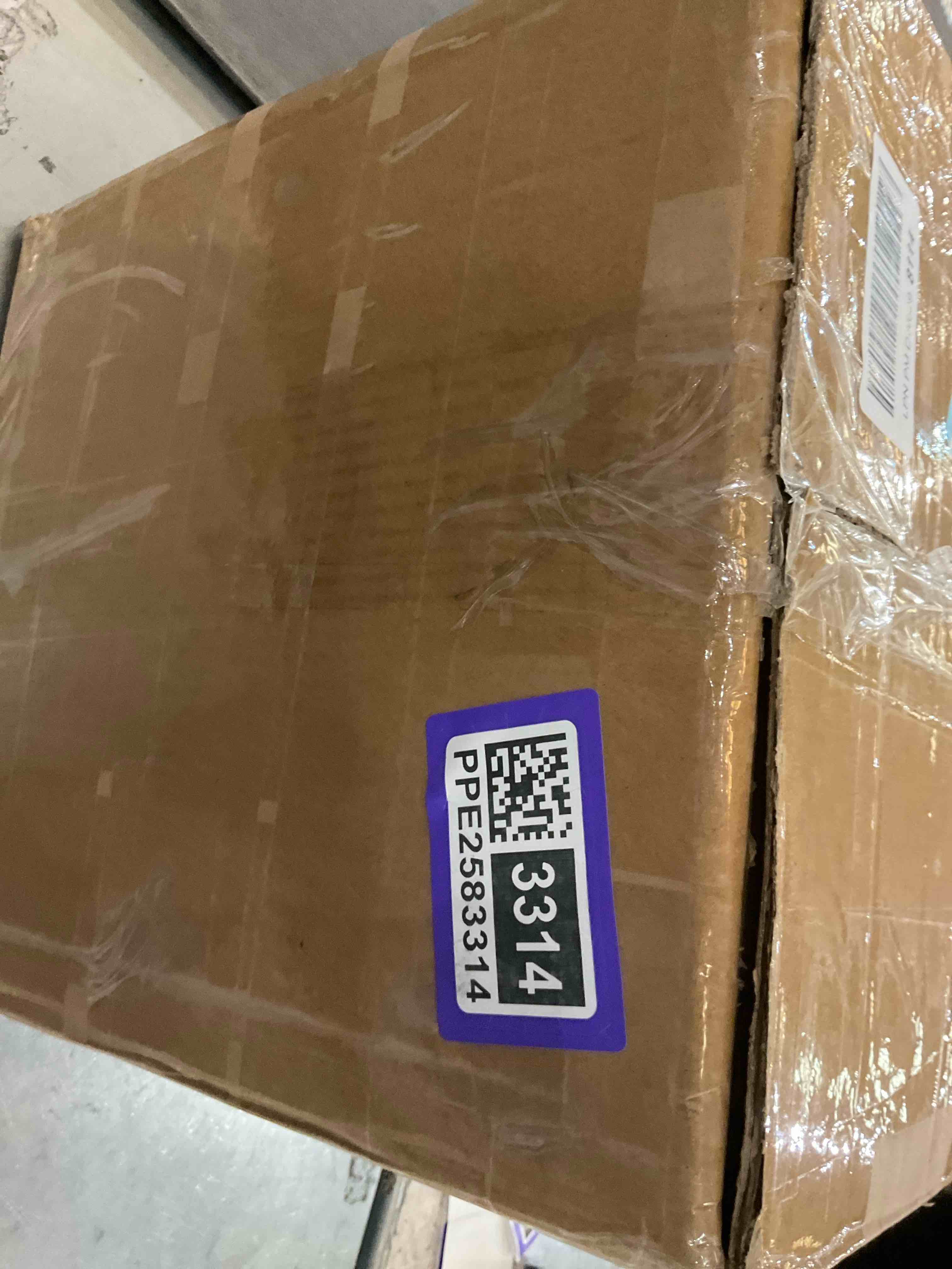 https://s3.amazonaws.com/lotting-images-prod/bidfta/PPE2583313_1745865815677.jpeg