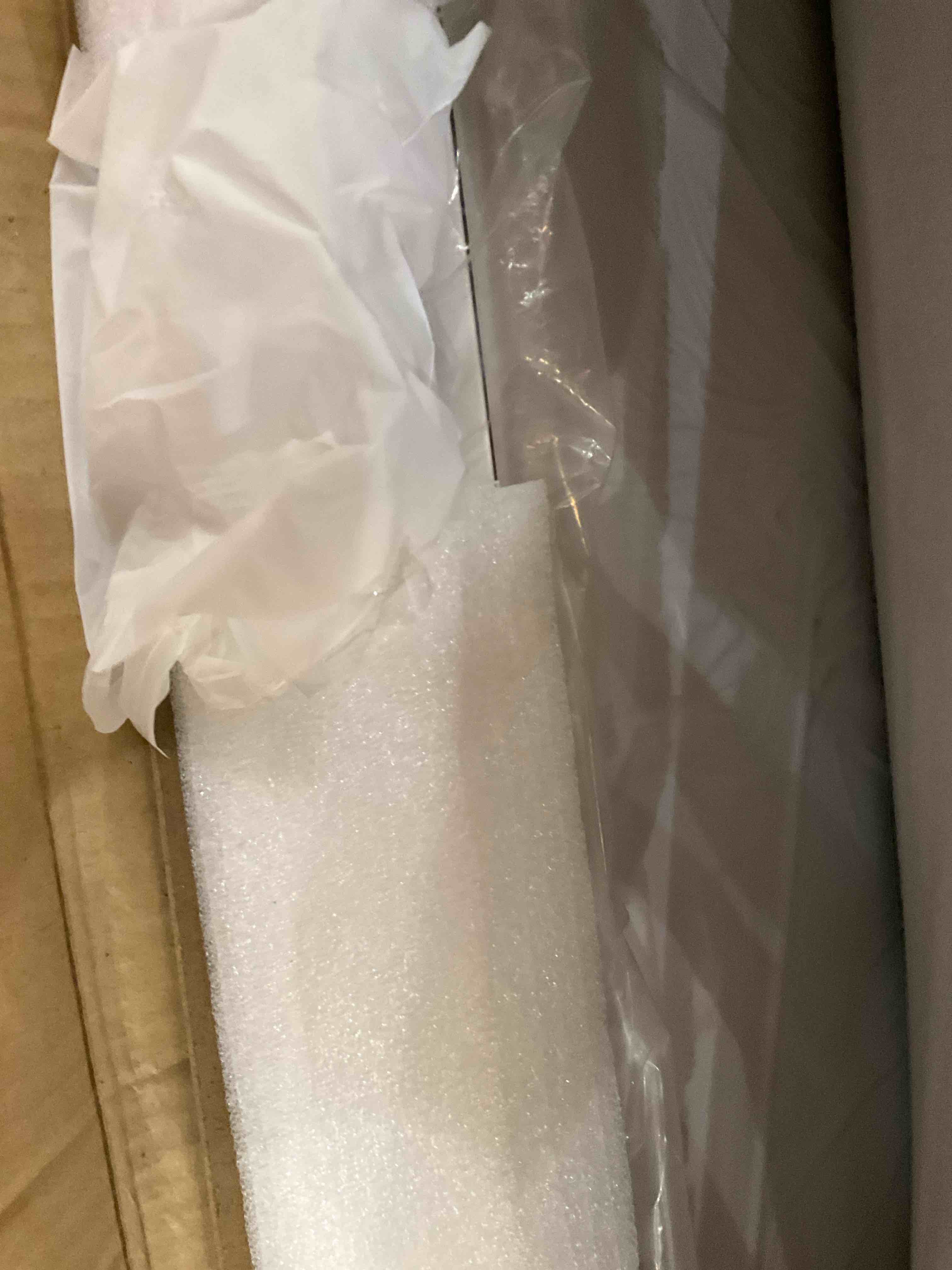 https://s3.amazonaws.com/lotting-images-prod/bidfta/PPE2583327_1745862776206.jpeg