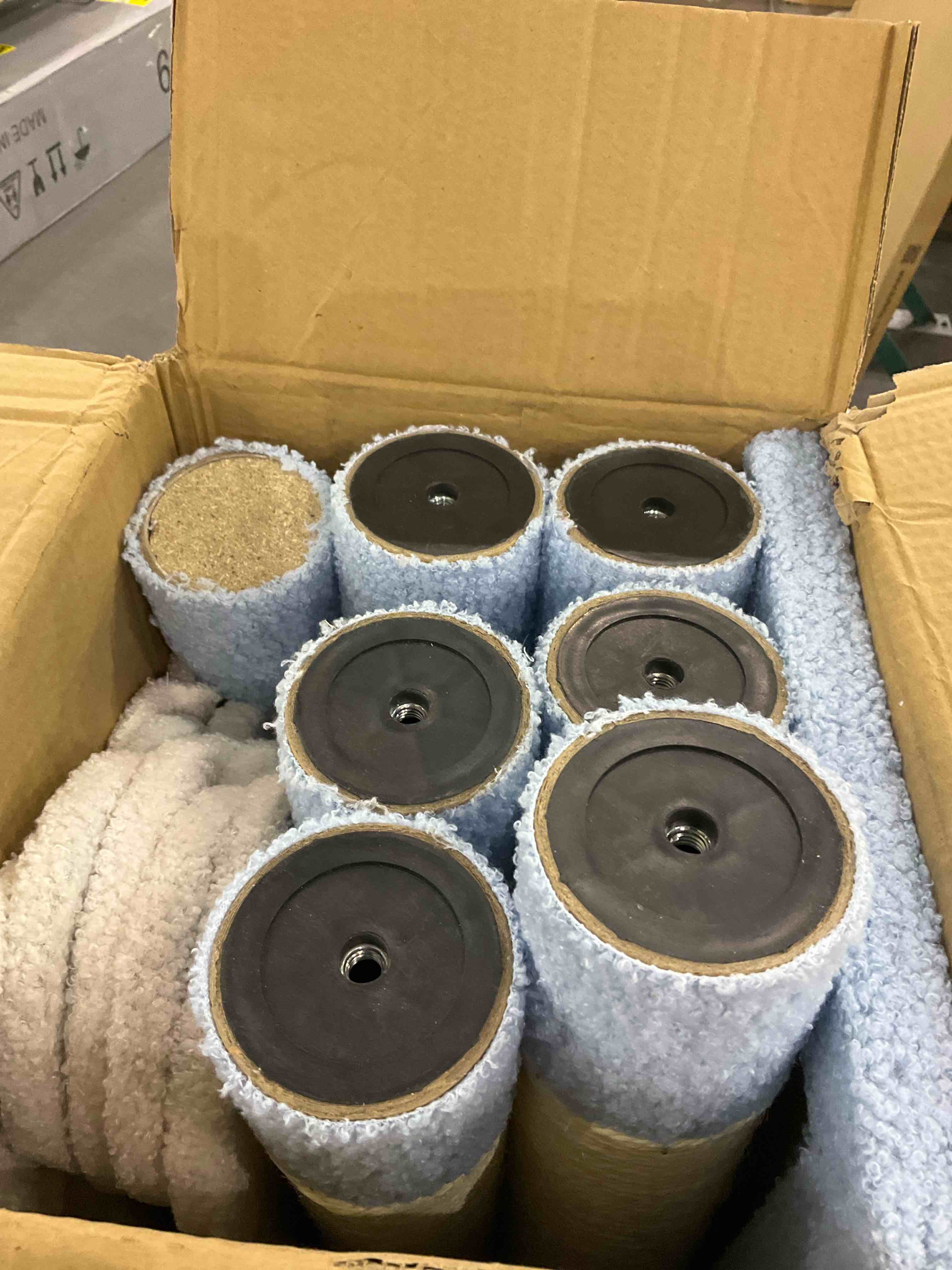 https://s3.amazonaws.com/lotting-images-prod/bidfta/PPE2583344_1745924836053.jpeg