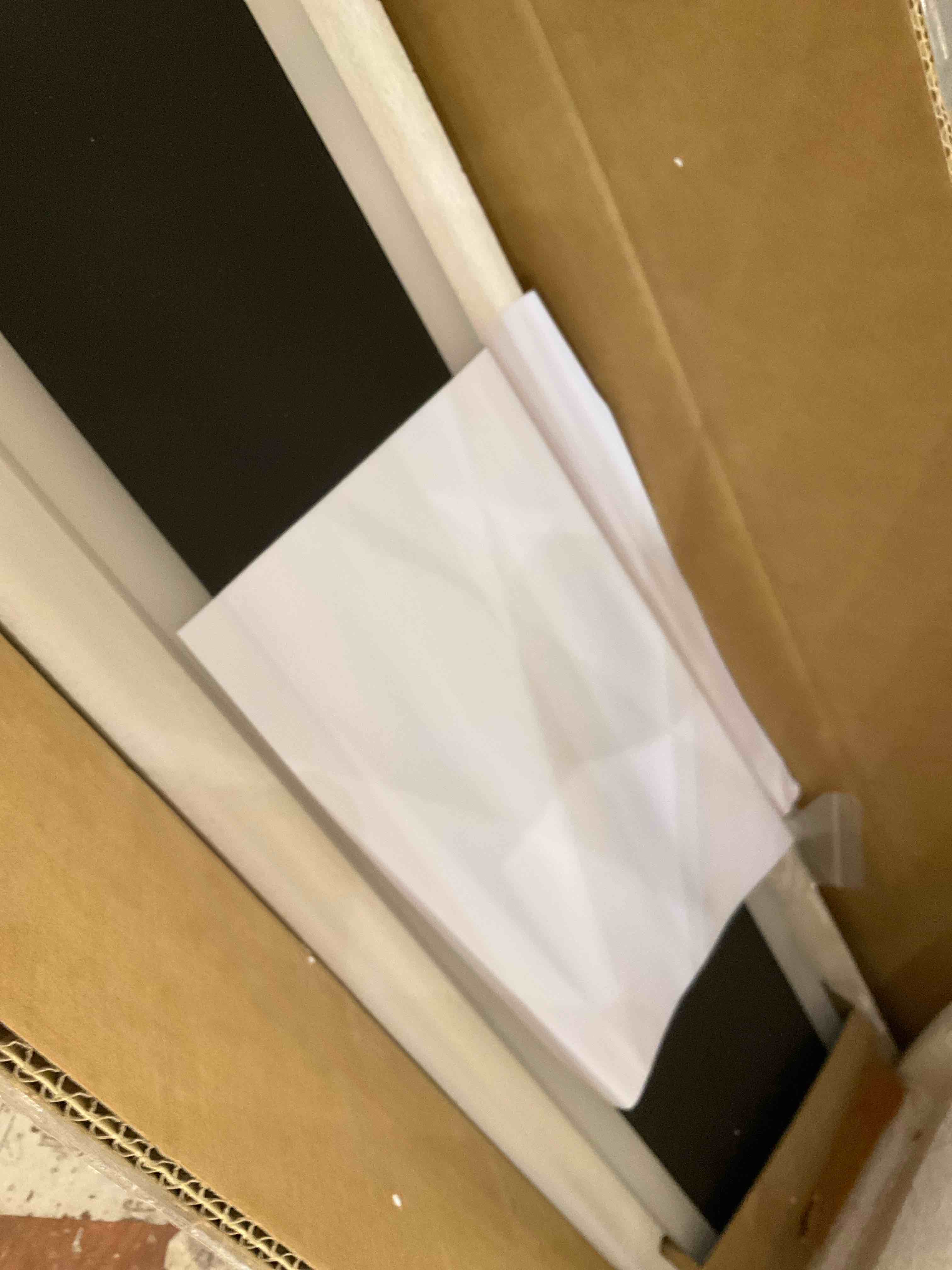 https://s3.amazonaws.com/lotting-images-prod/bidfta/PPE2583357_1745866076409.jpeg