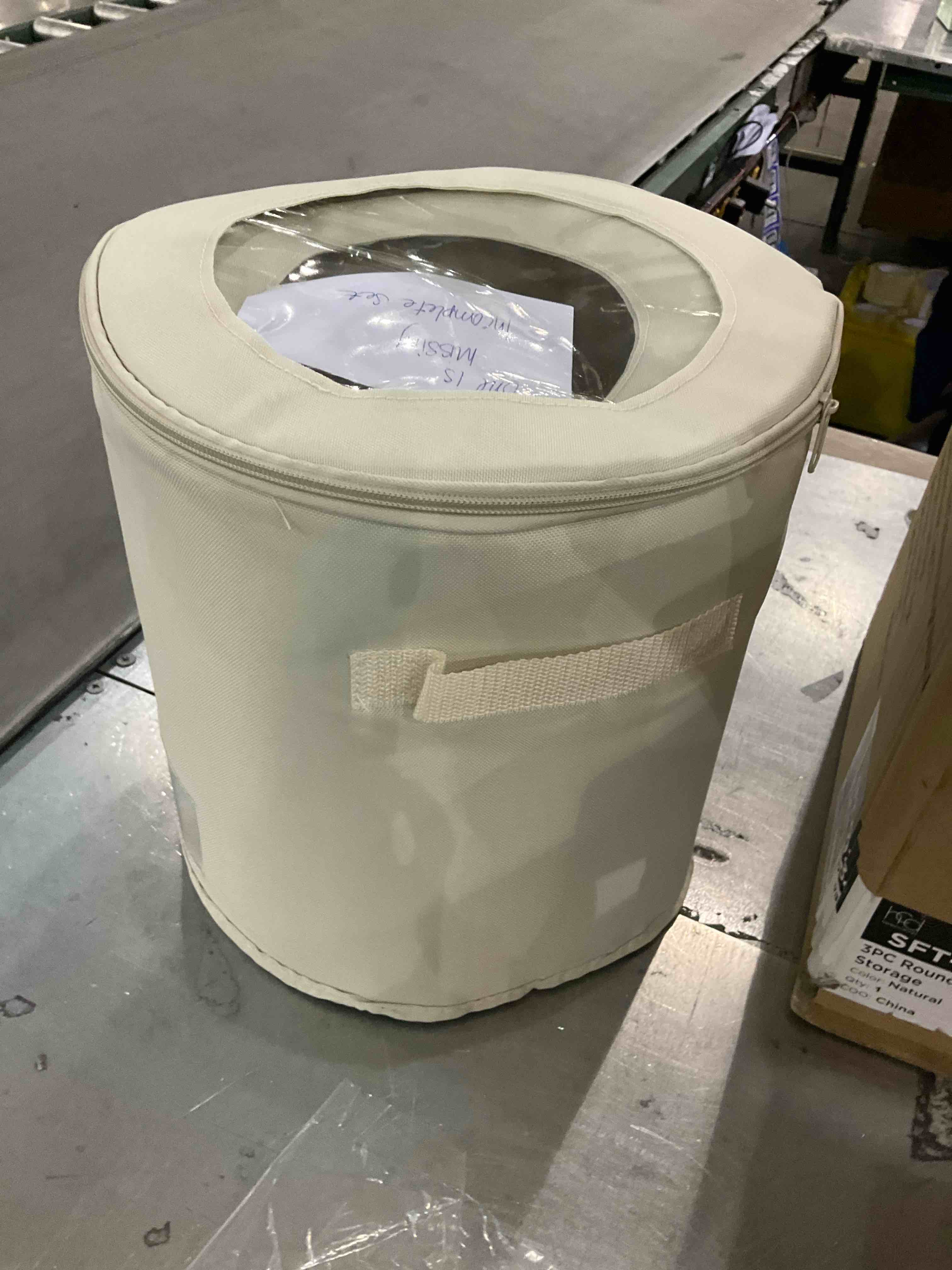 https://s3.amazonaws.com/lotting-images-prod/bidfta/PPE2583495_1745926661954.jpeg