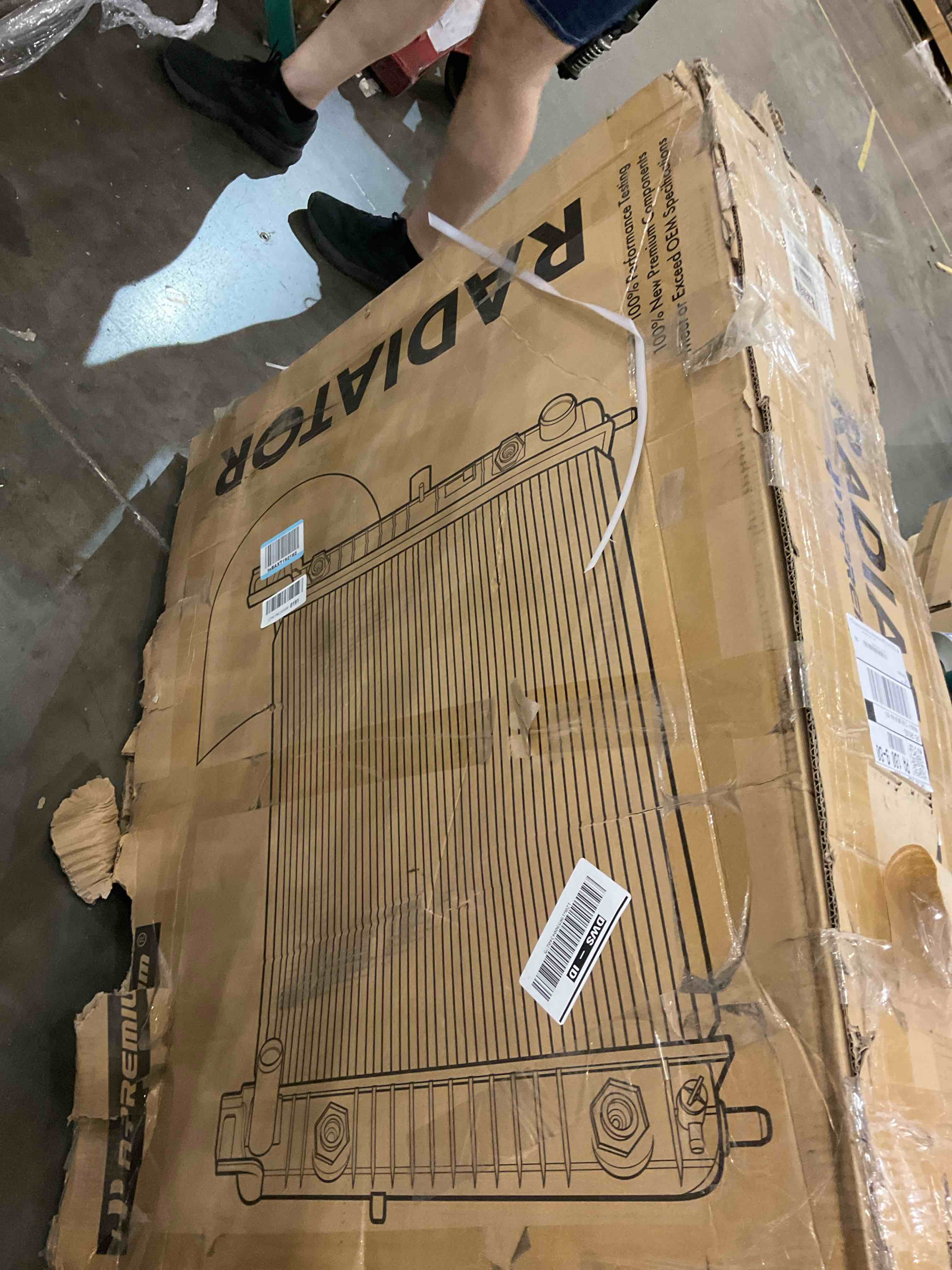 https://s3.amazonaws.com/lotting-images-prod/bidfta/PPE2583523_1745933601037.jpeg