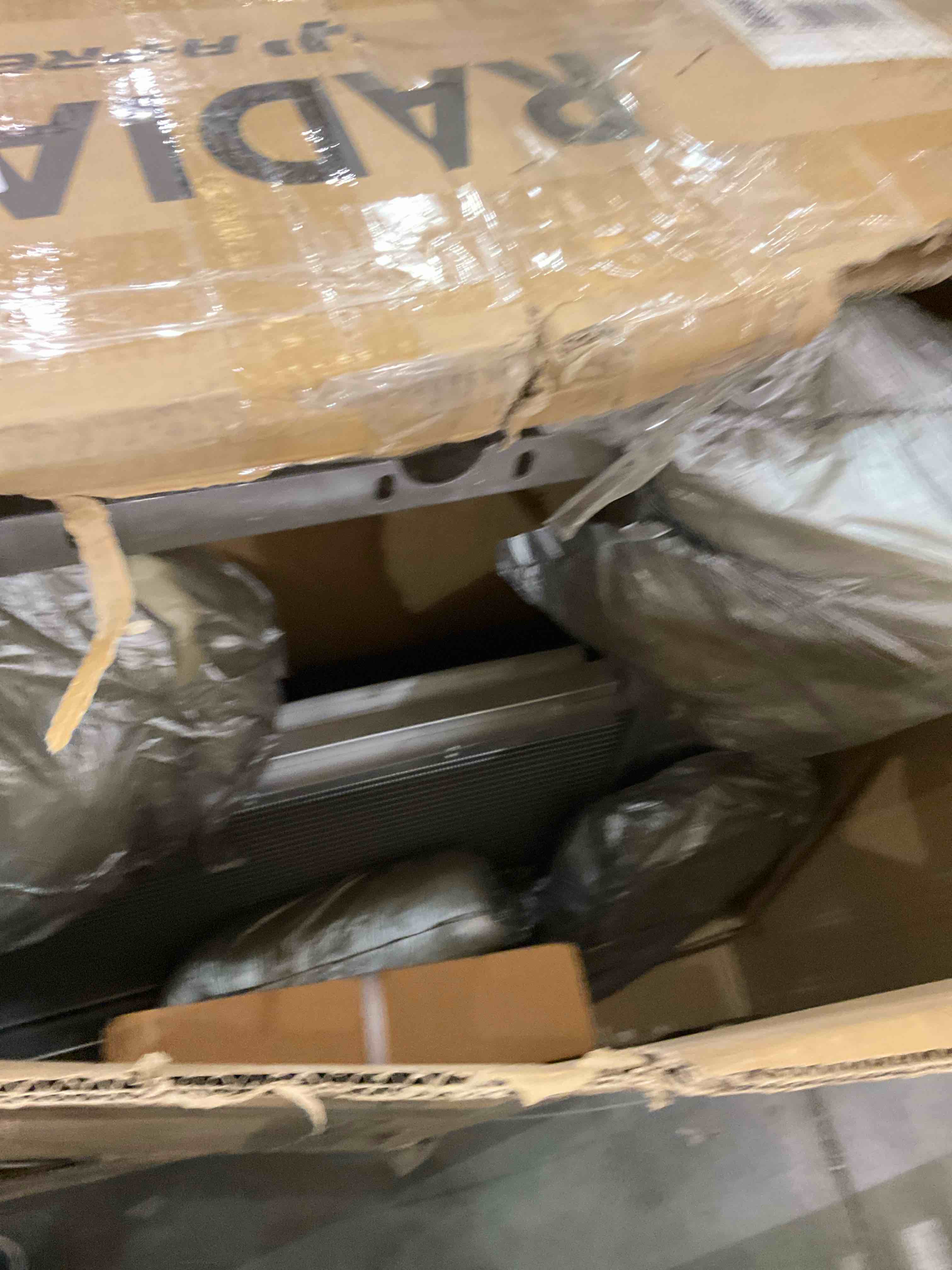 https://s3.amazonaws.com/lotting-images-prod/bidfta/PPE2583523_1745933624141.jpeg