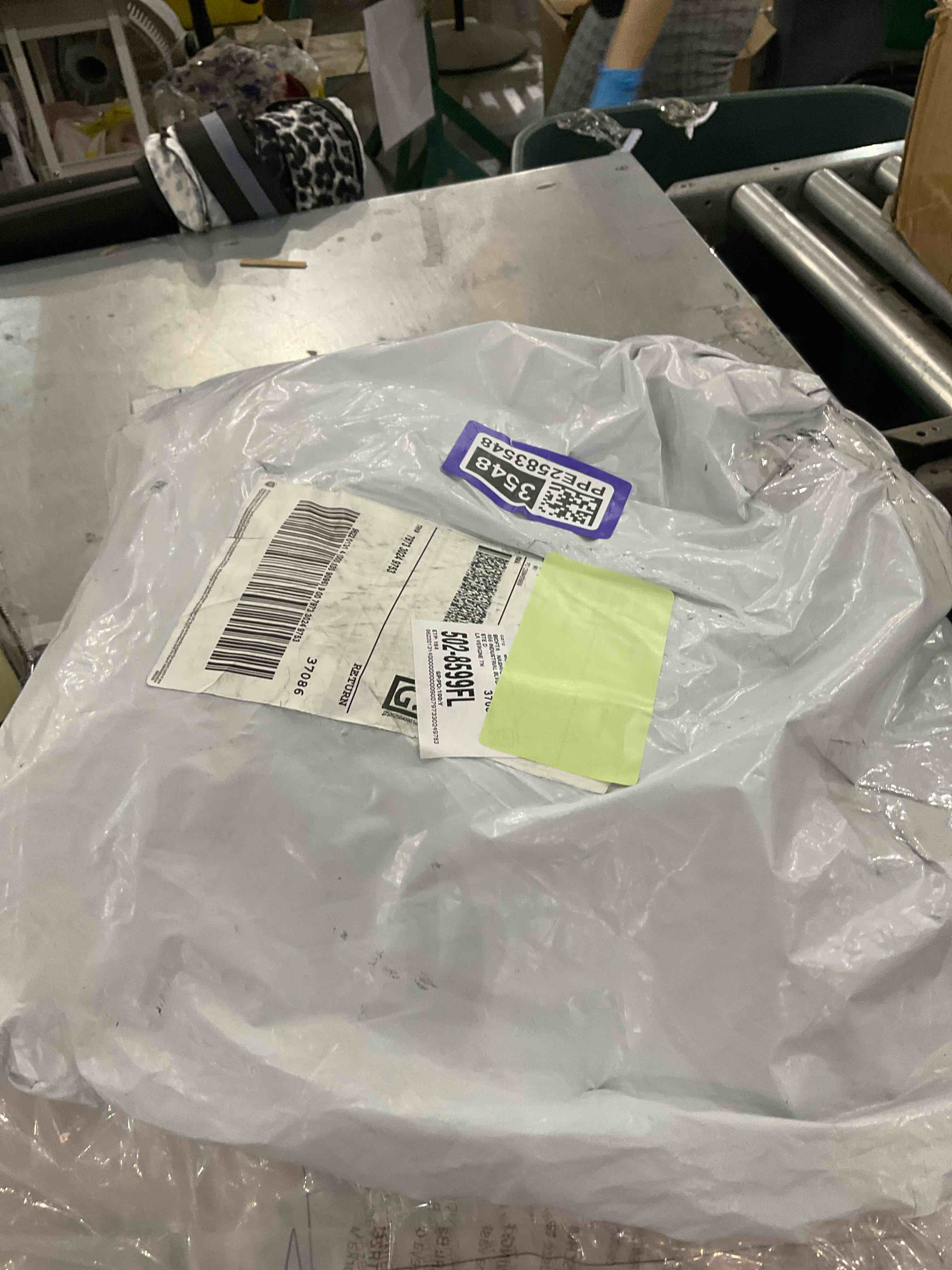 https://s3.amazonaws.com/lotting-images-prod/bidfta/PPE2583548_1746020820940.jpeg