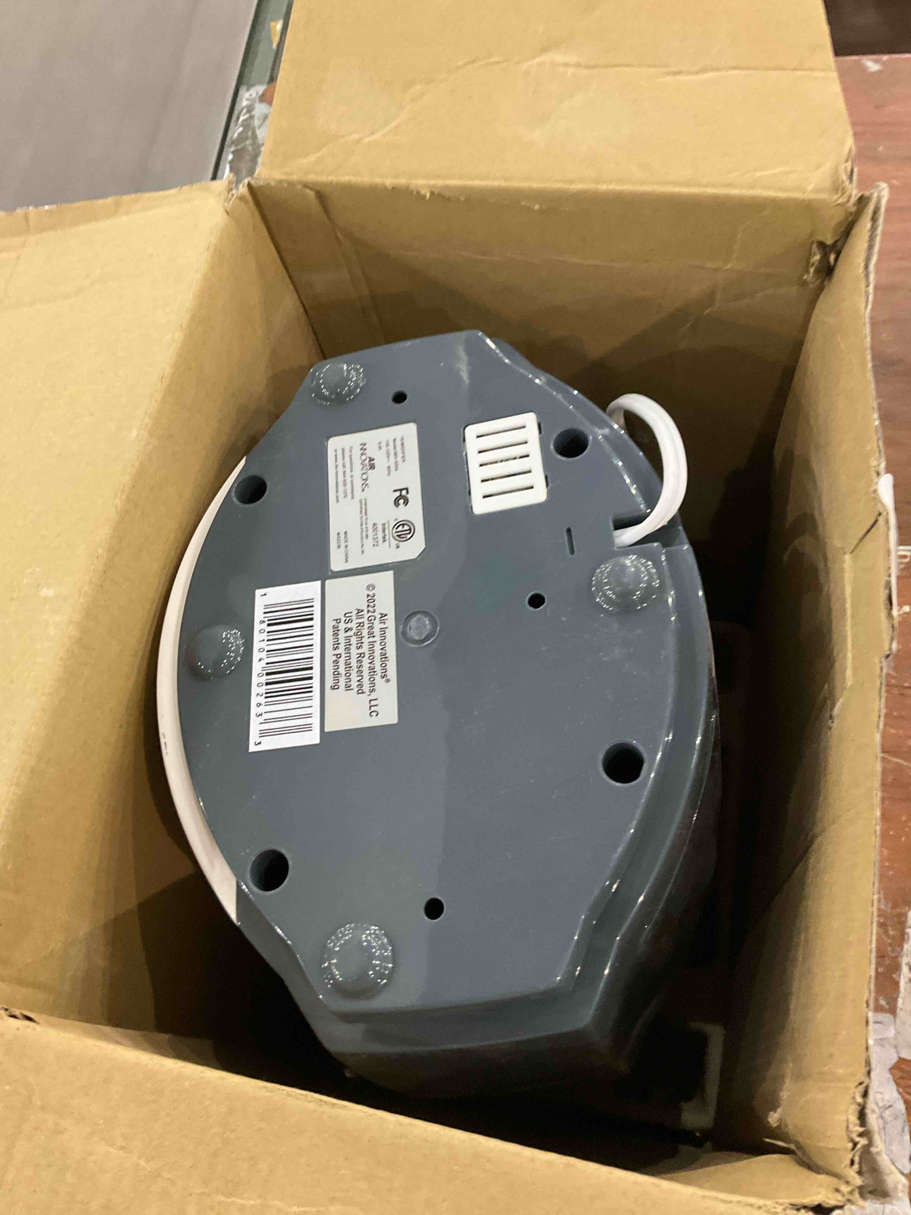 https://s3.amazonaws.com/lotting-images-prod/bidfta/PPE2583560_1745925514253.jpeg