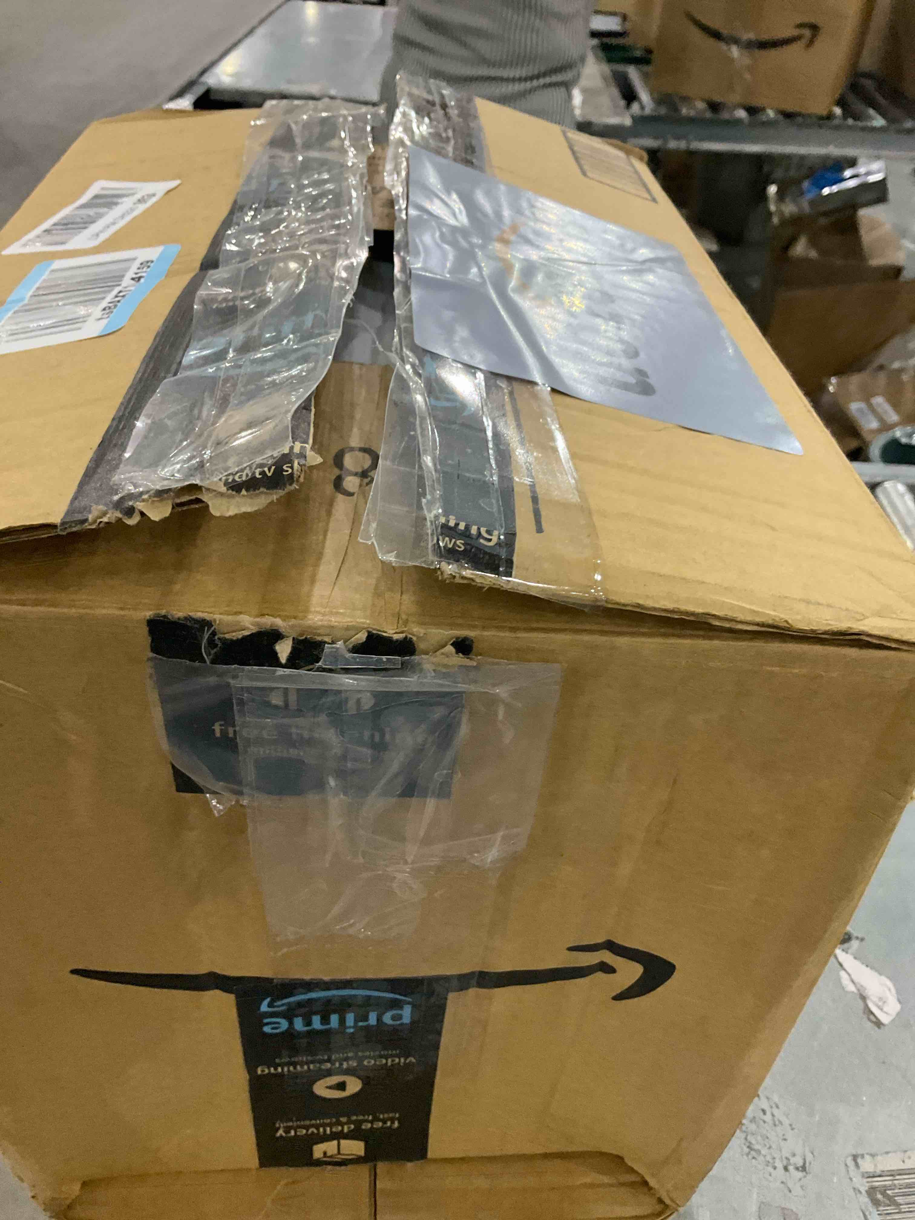 https://s3.amazonaws.com/lotting-images-prod/bidfta/PPE2583602_1745926567344.jpeg