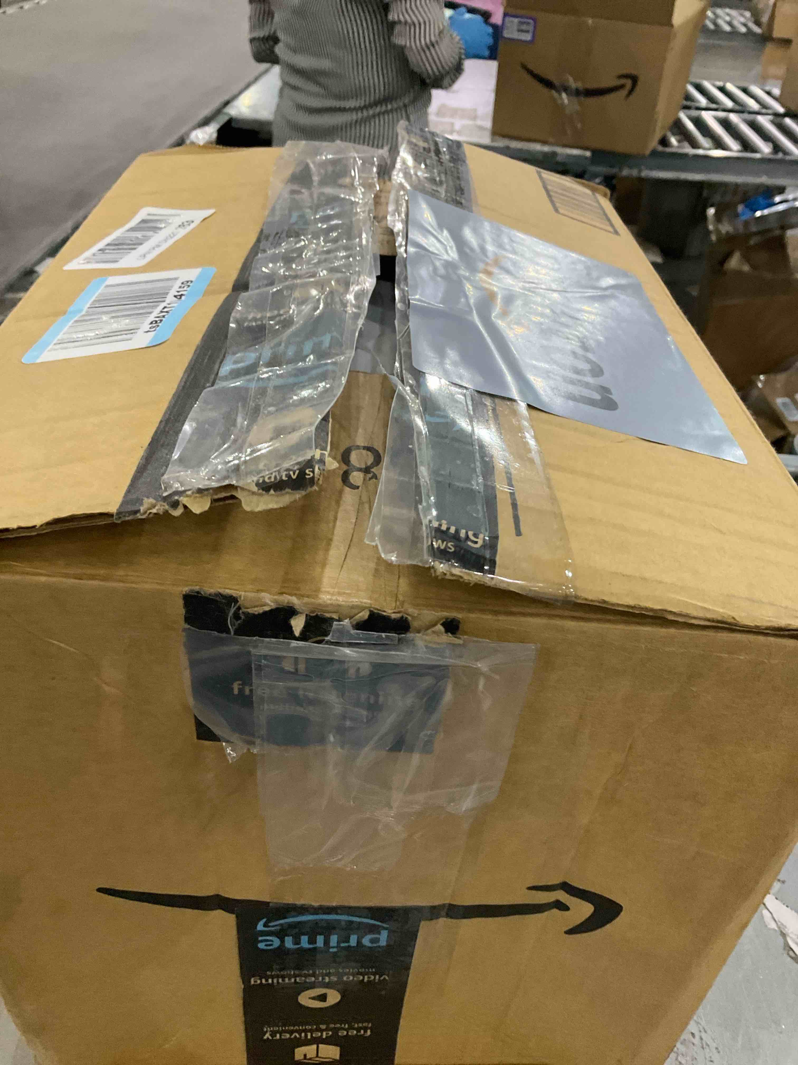 https://s3.amazonaws.com/lotting-images-prod/bidfta/PPE2583602_1745926568213.jpeg