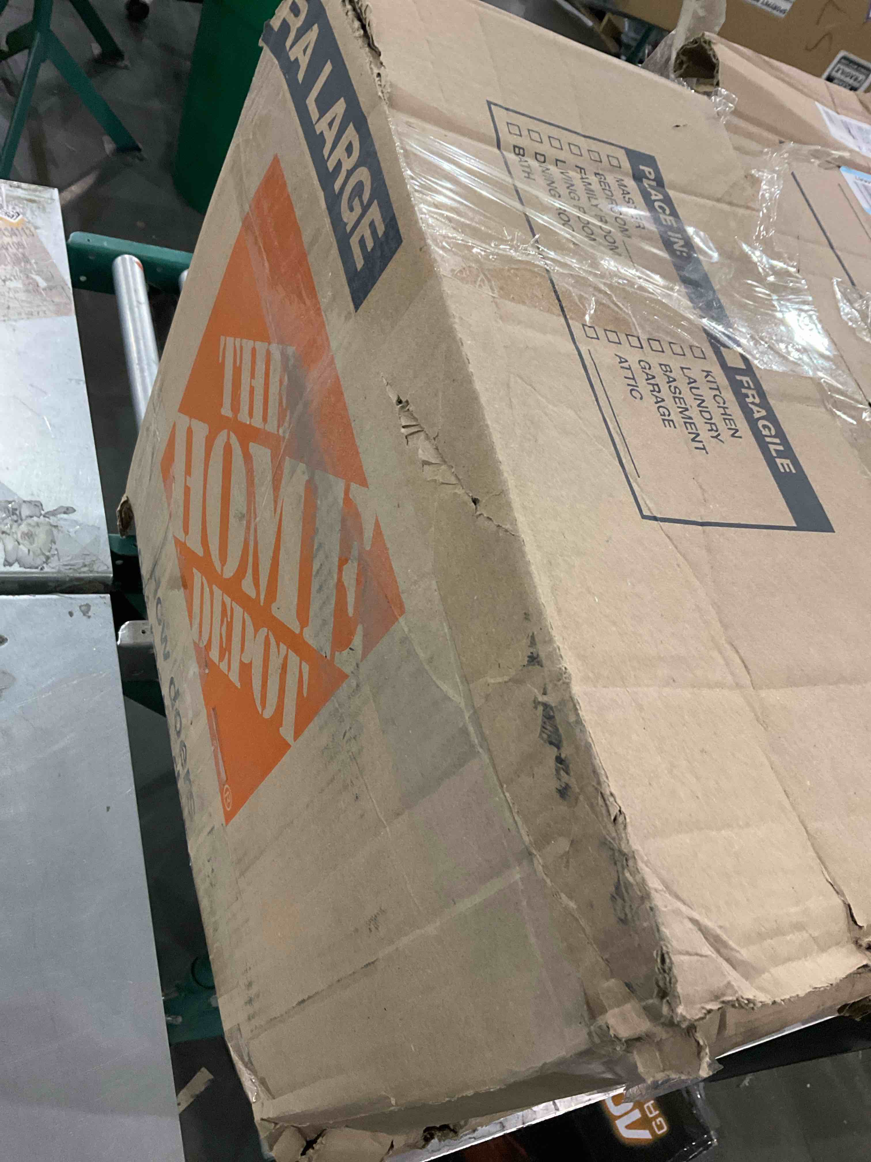 https://s3.amazonaws.com/lotting-images-prod/bidfta/PPE2583652_1745926323696.jpeg