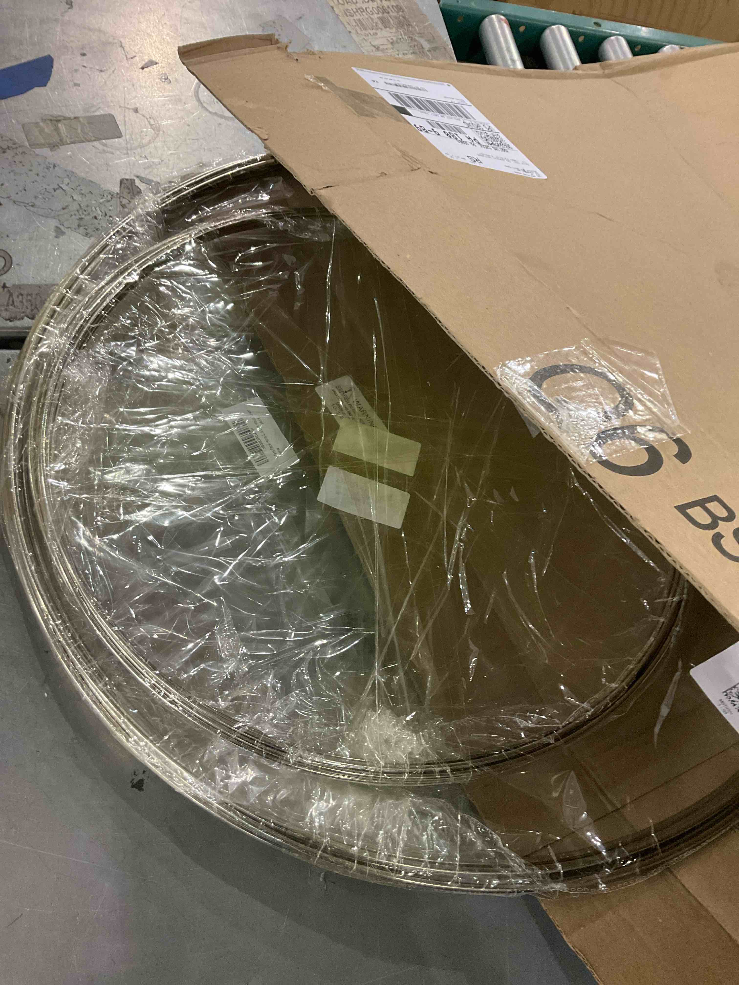 https://s3.amazonaws.com/lotting-images-prod/bidfta/PPE2583672_1745927166501.jpeg