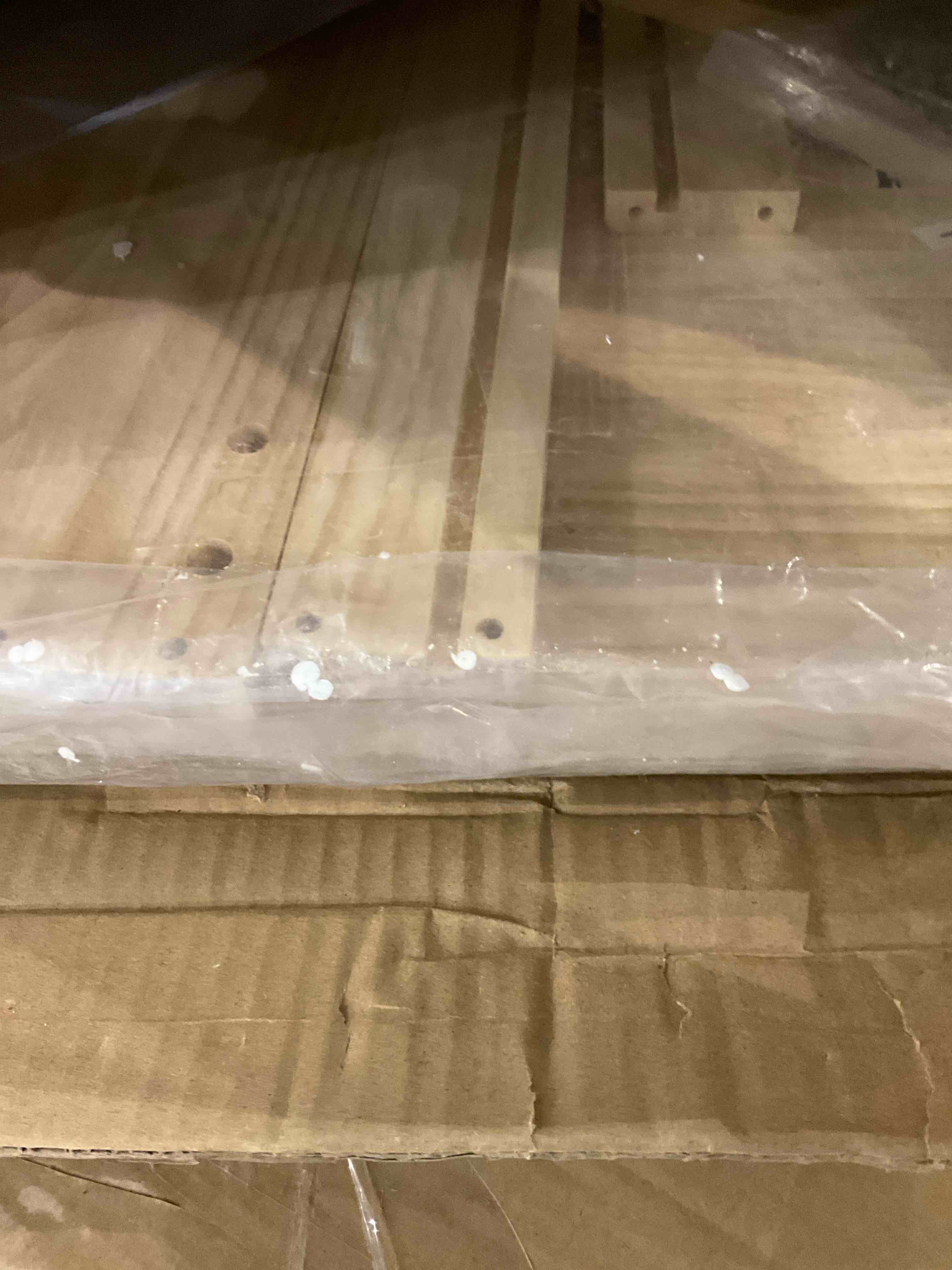 https://s3.amazonaws.com/lotting-images-prod/bidfta/PPE2583703_1745928191651.jpeg