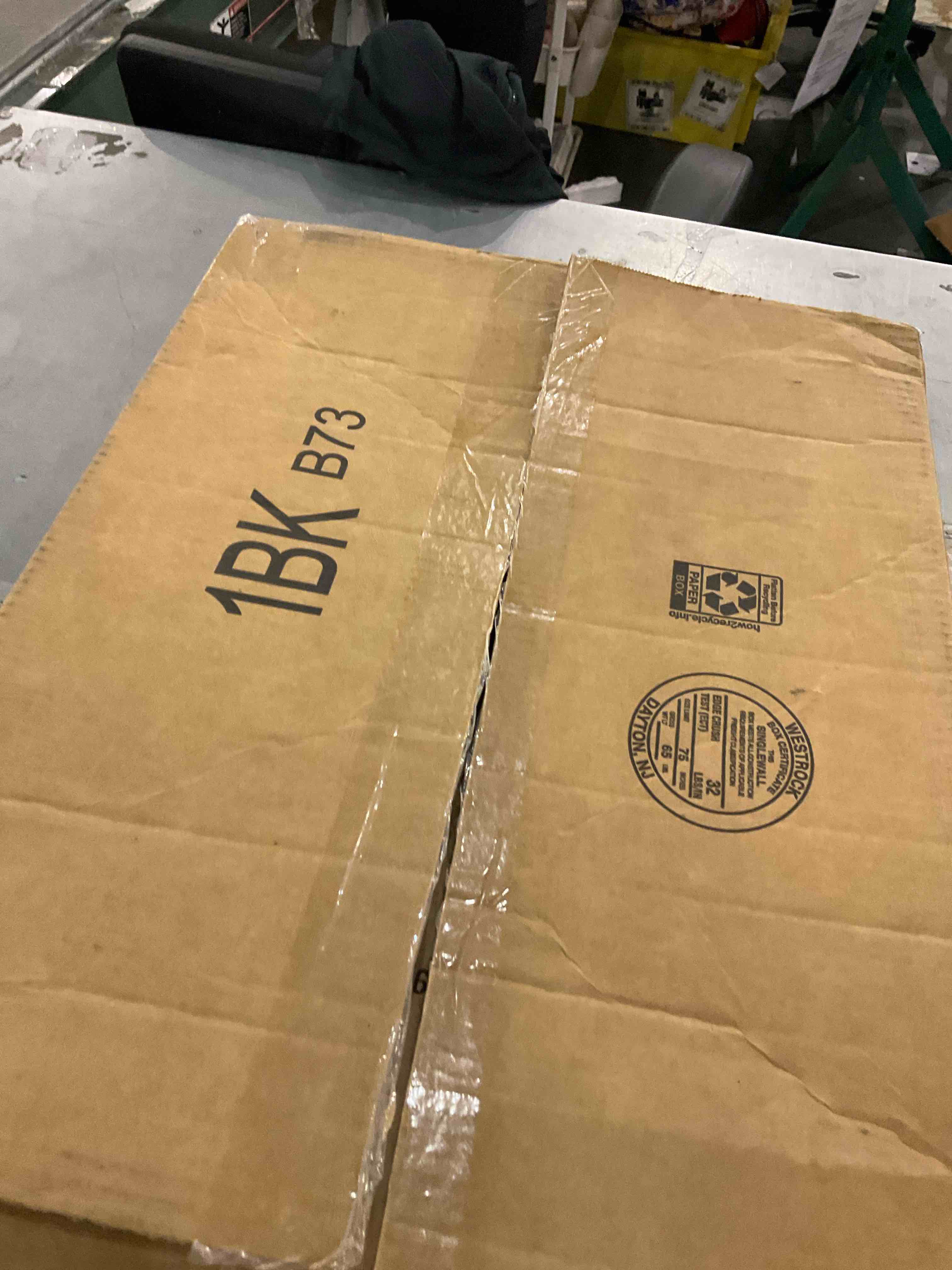 https://s3.amazonaws.com/lotting-images-prod/bidfta/PPE2583716_1745929121573.jpeg