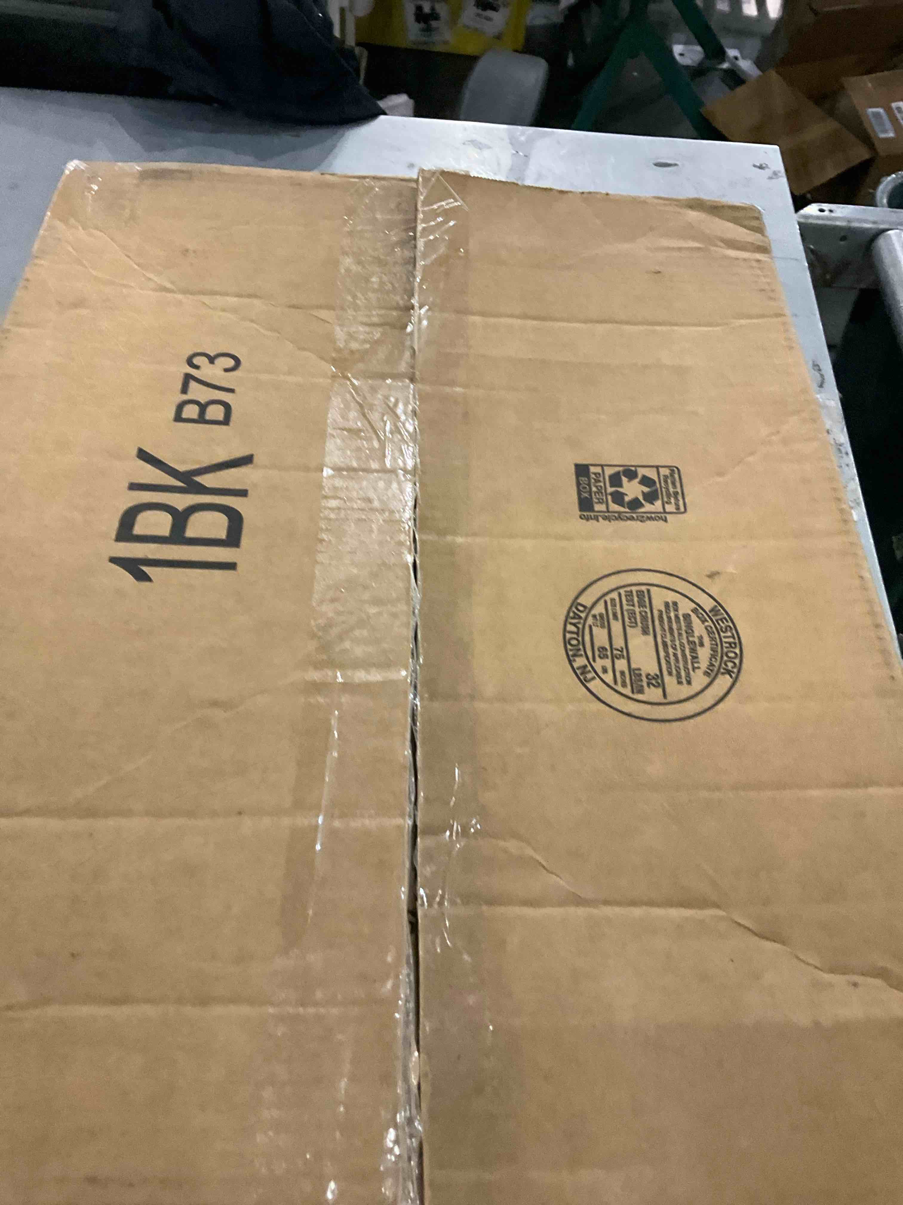 https://s3.amazonaws.com/lotting-images-prod/bidfta/PPE2583716_1745929122880.jpeg