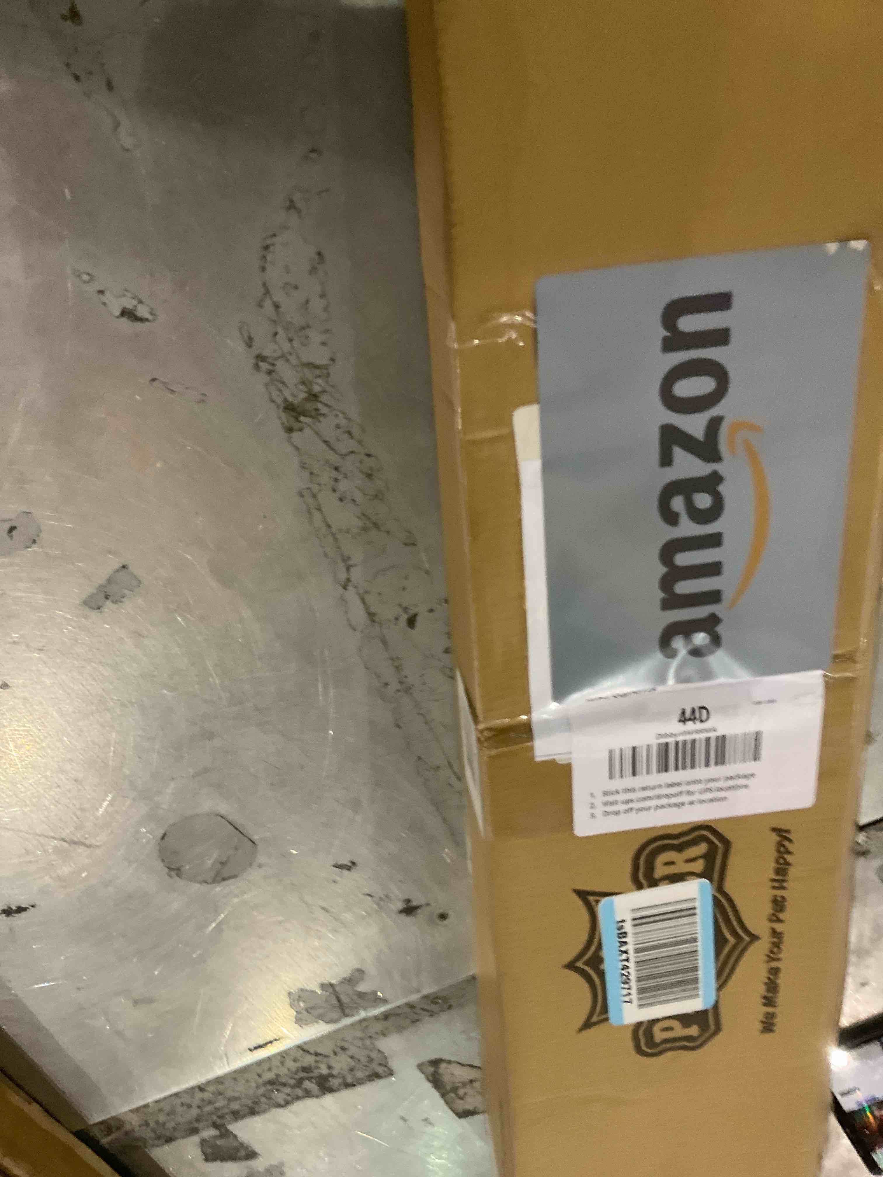 https://s3.amazonaws.com/lotting-images-prod/bidfta/PPE2583853_1745929428087.jpeg
