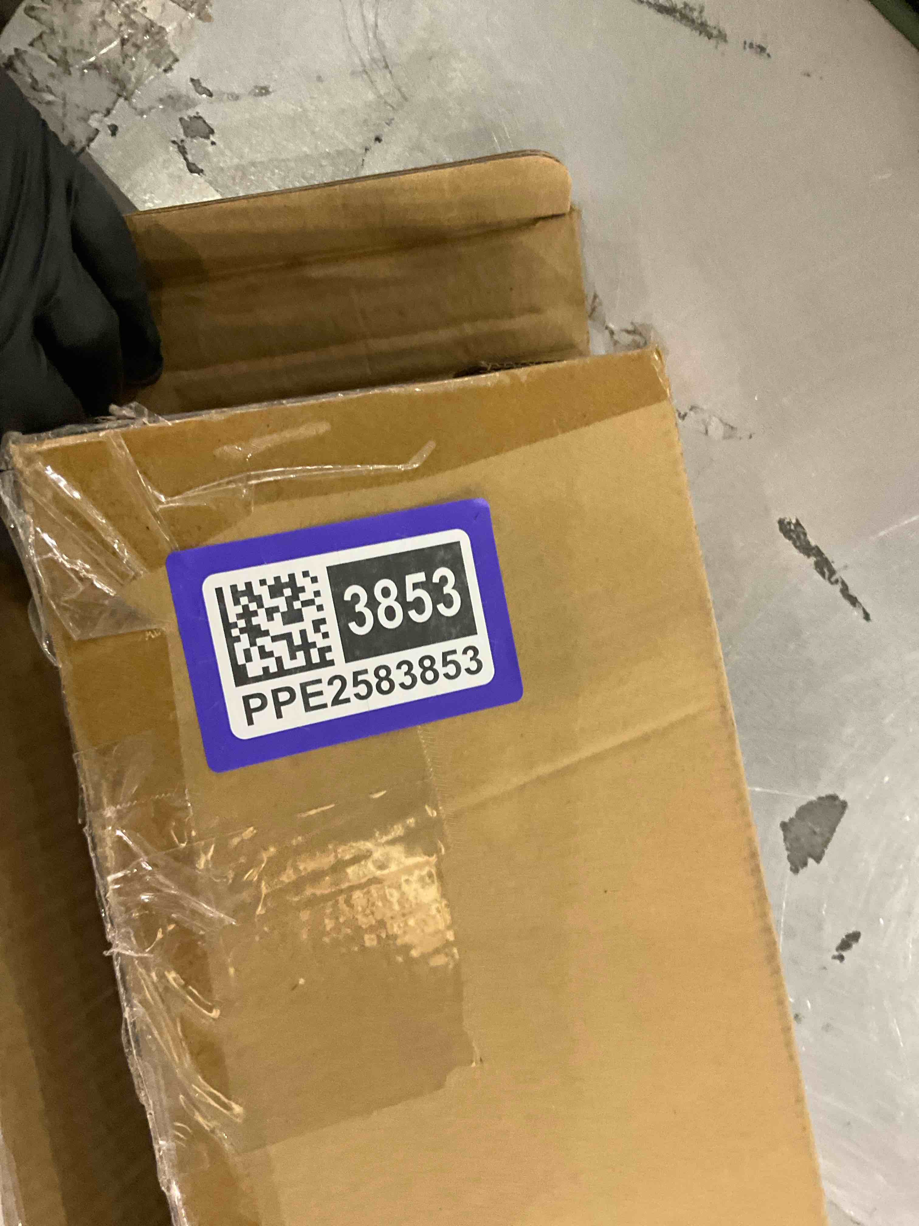 https://s3.amazonaws.com/lotting-images-prod/bidfta/PPE2583853_1745929430882.jpeg