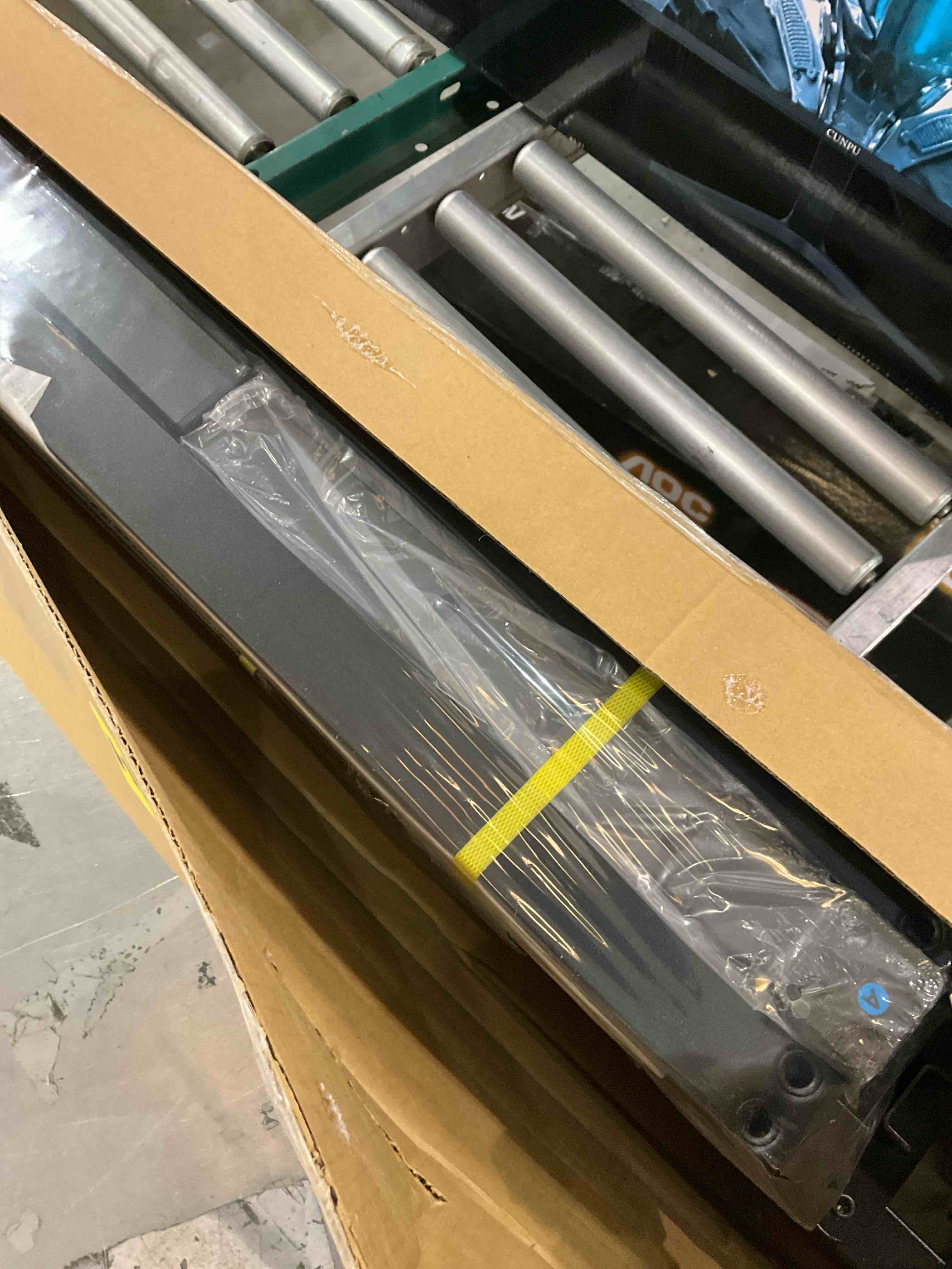 https://s3.amazonaws.com/lotting-images-prod/bidfta/PPE2583861_1745930941711.jpeg