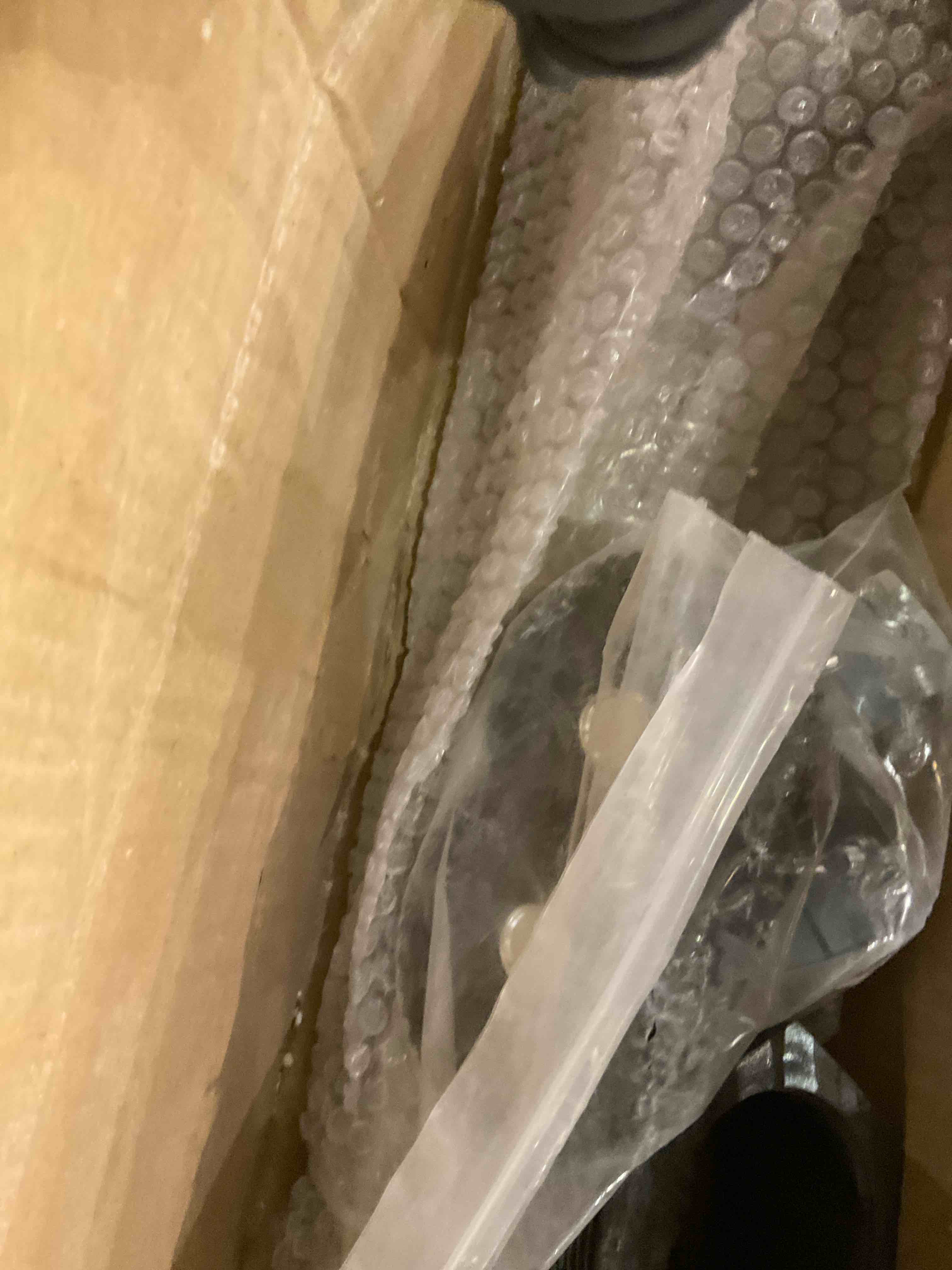 https://s3.amazonaws.com/lotting-images-prod/bidfta/PPE2583891_1745931113908.jpeg