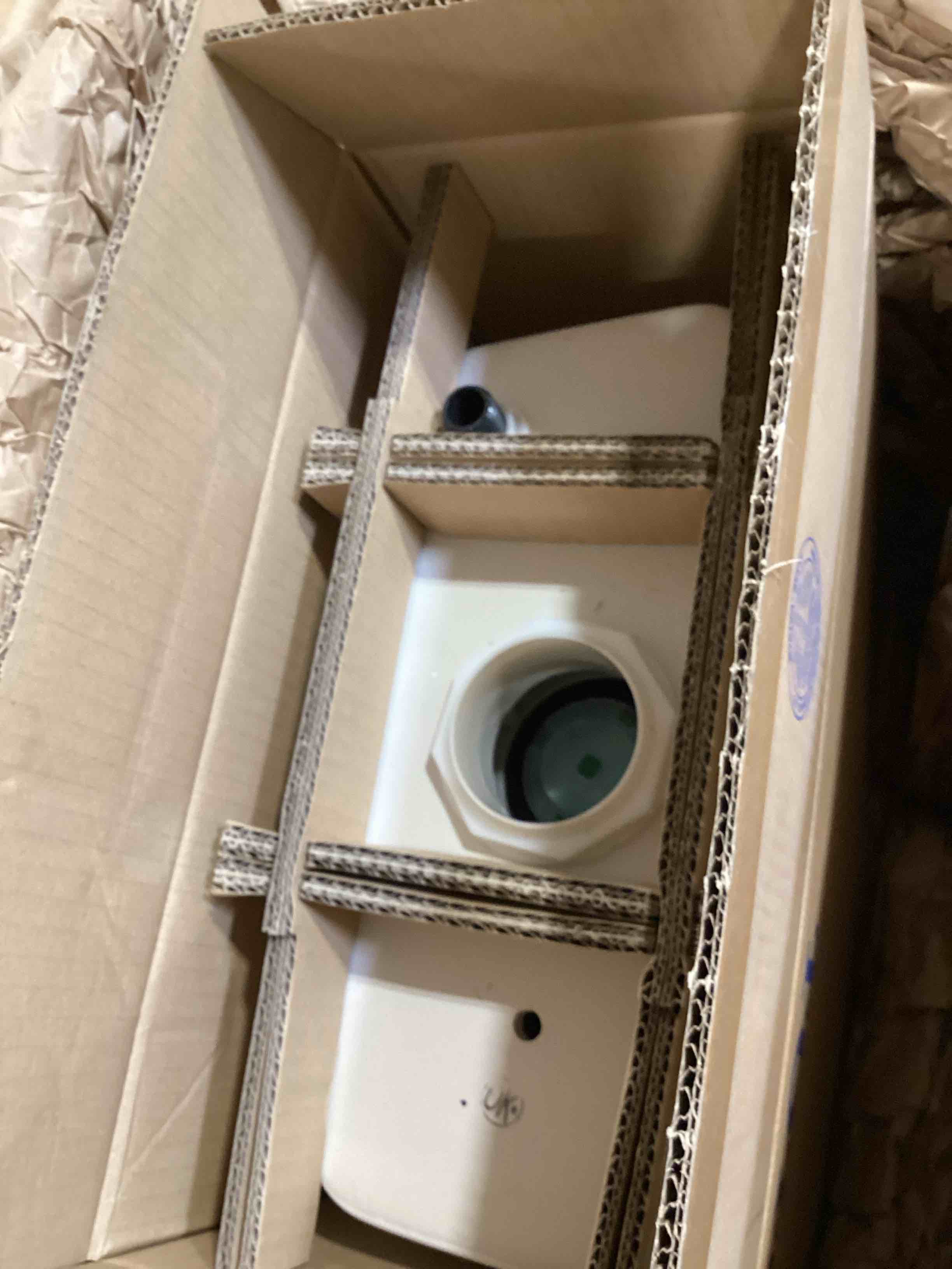 https://s3.amazonaws.com/lotting-images-prod/bidfta/PPE2584005_1752160656694.jpeg