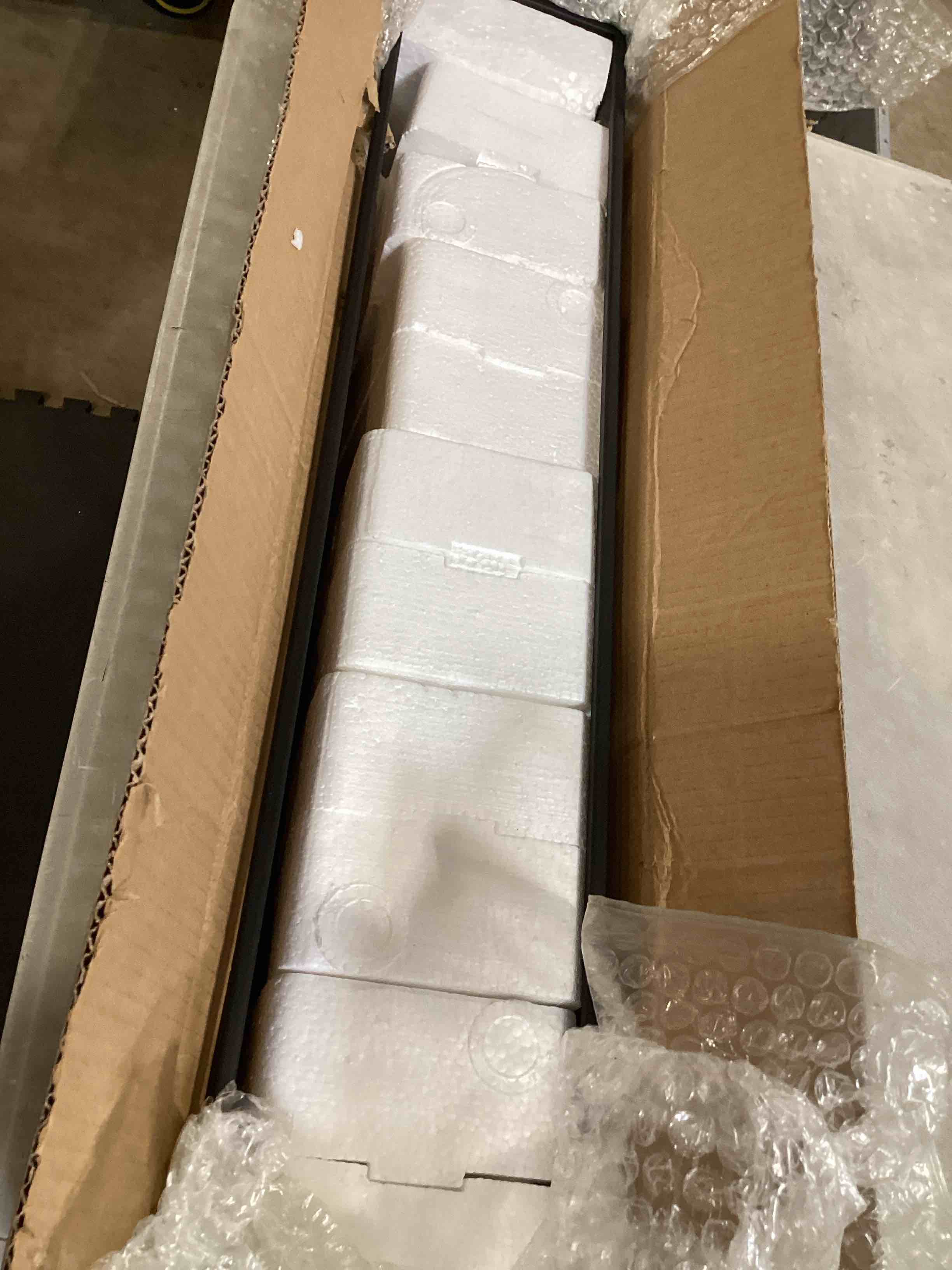https://s3.amazonaws.com/lotting-images-prod/bidfta/PPE2584025_1752168379823.jpeg