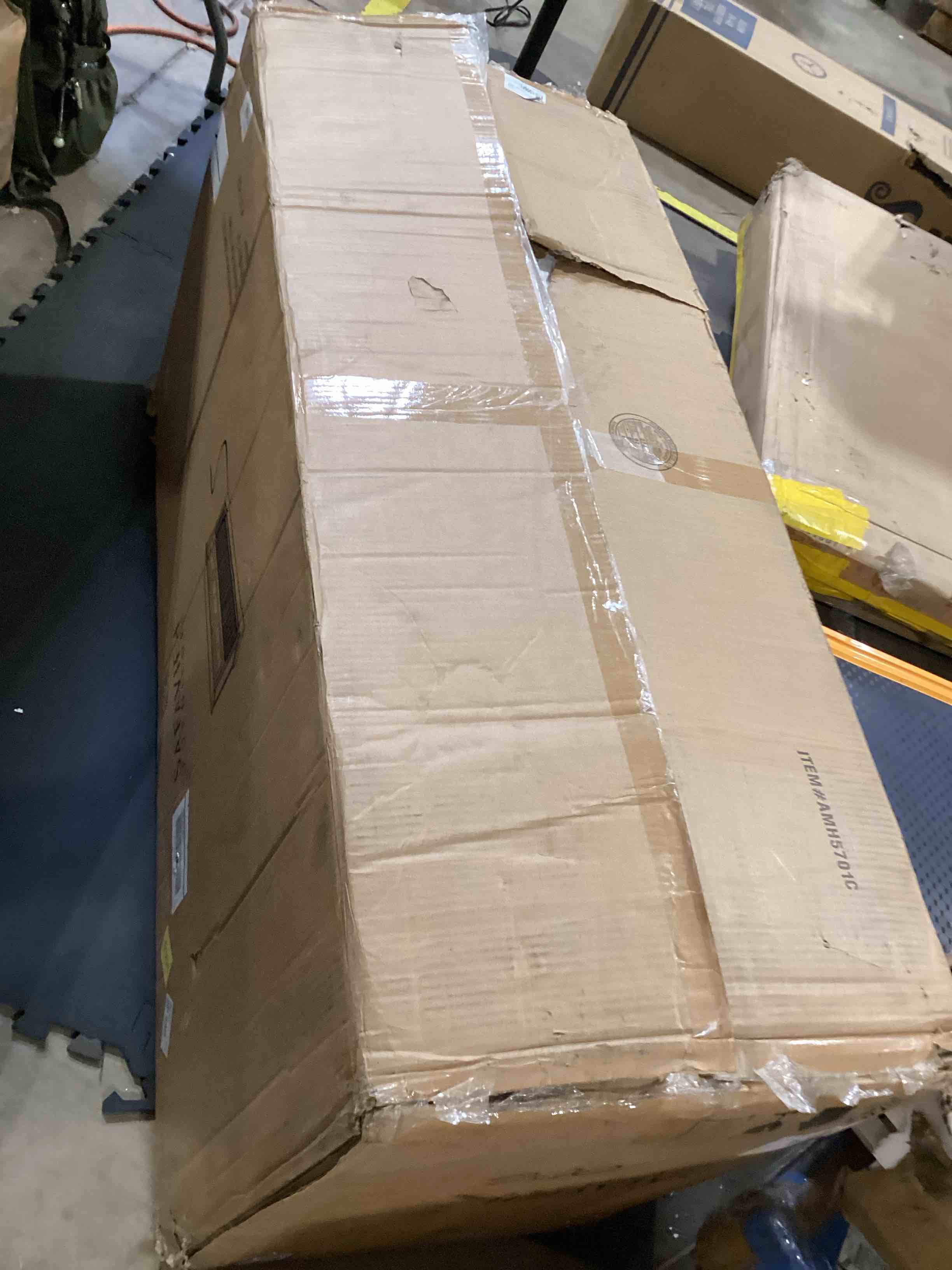 https://s3.amazonaws.com/lotting-images-prod/bidfta/PPE2584219_1752505206873.jpeg