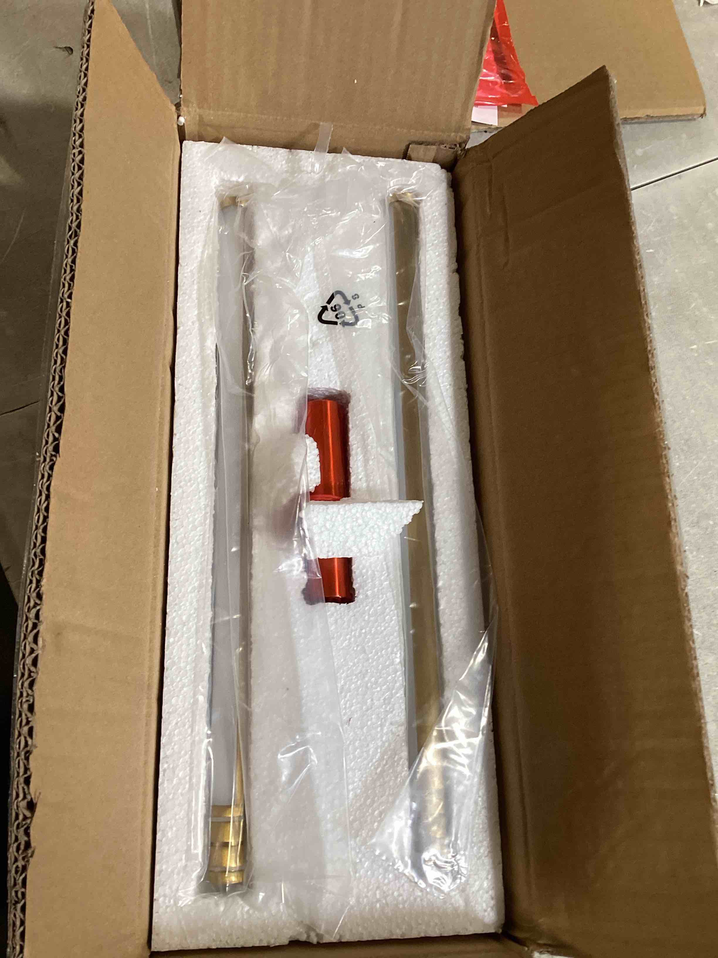 https://s3.amazonaws.com/lotting-images-prod/bidfta/PPE2584239_1752510342021.jpeg