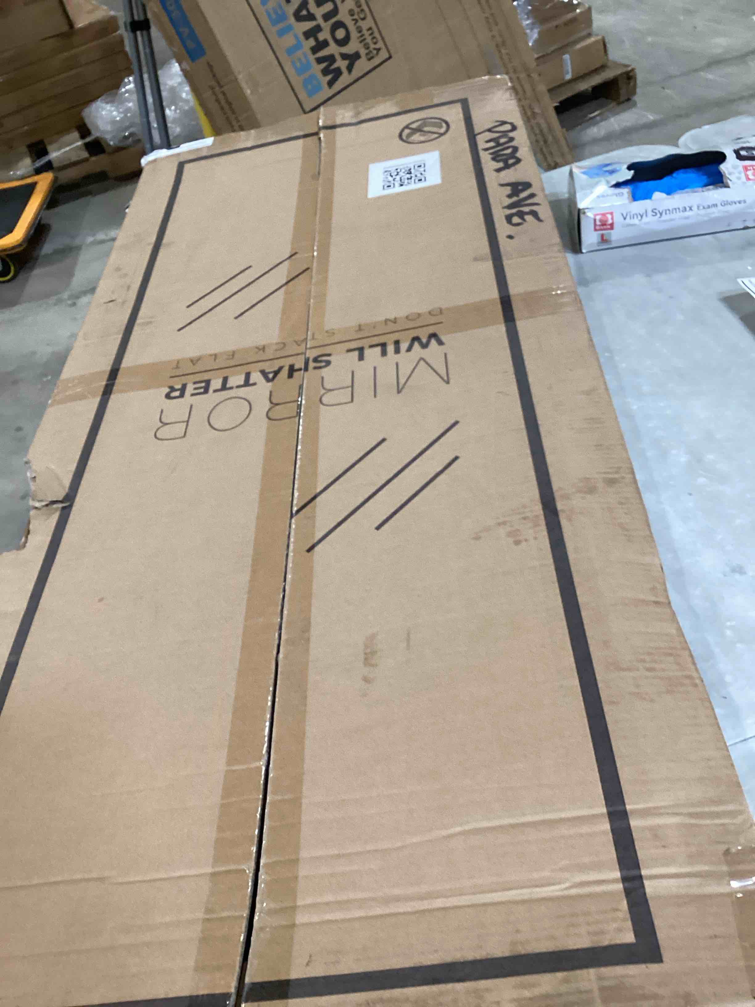 https://s3.amazonaws.com/lotting-images-prod/bidfta/PPE2584253_1752520816212.jpeg
