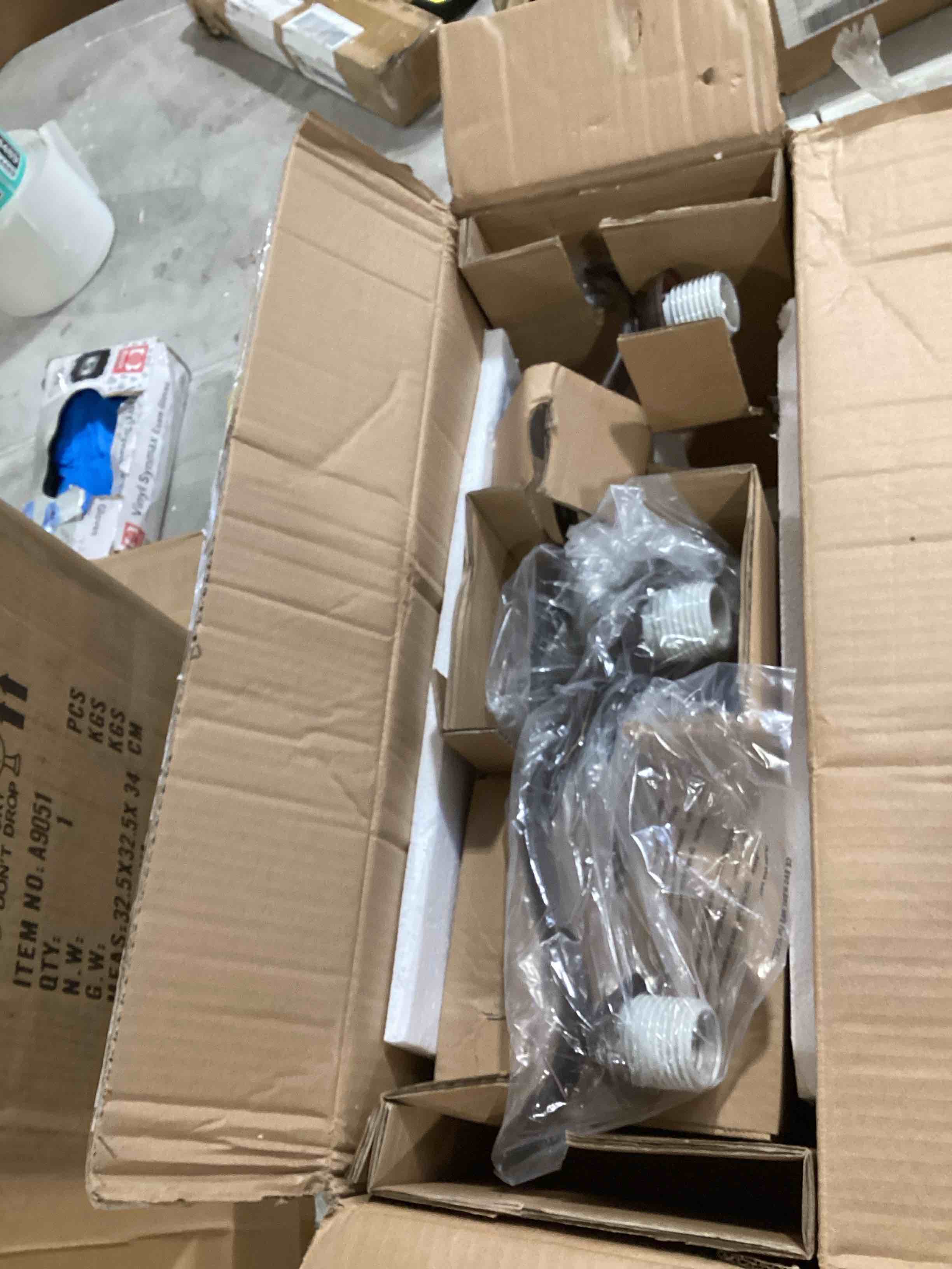 https://s3.amazonaws.com/lotting-images-prod/bidfta/PPE2584261_1752579118452.jpeg