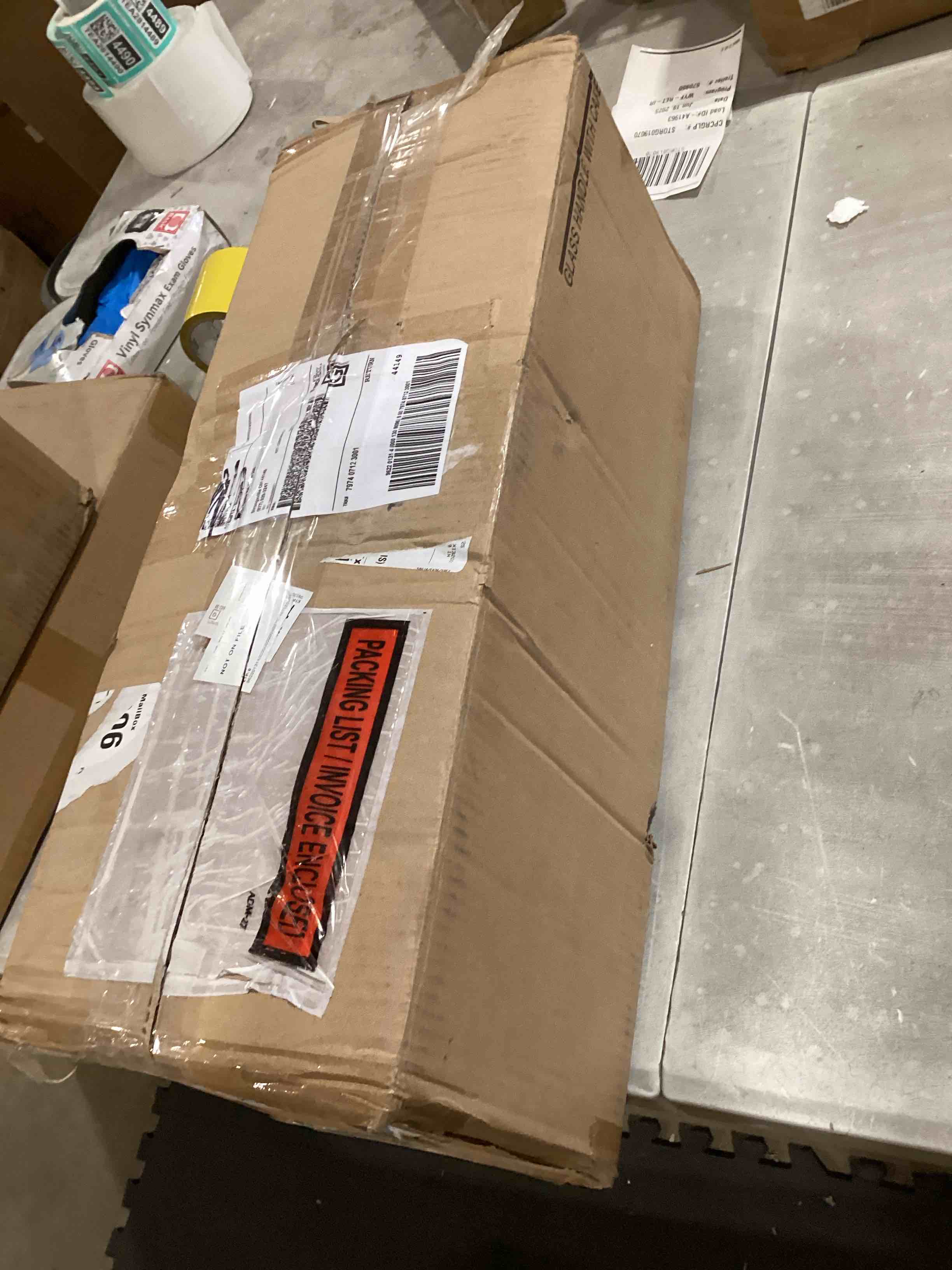 https://s3.amazonaws.com/lotting-images-prod/bidfta/PPE2584261_1752579136392.jpeg