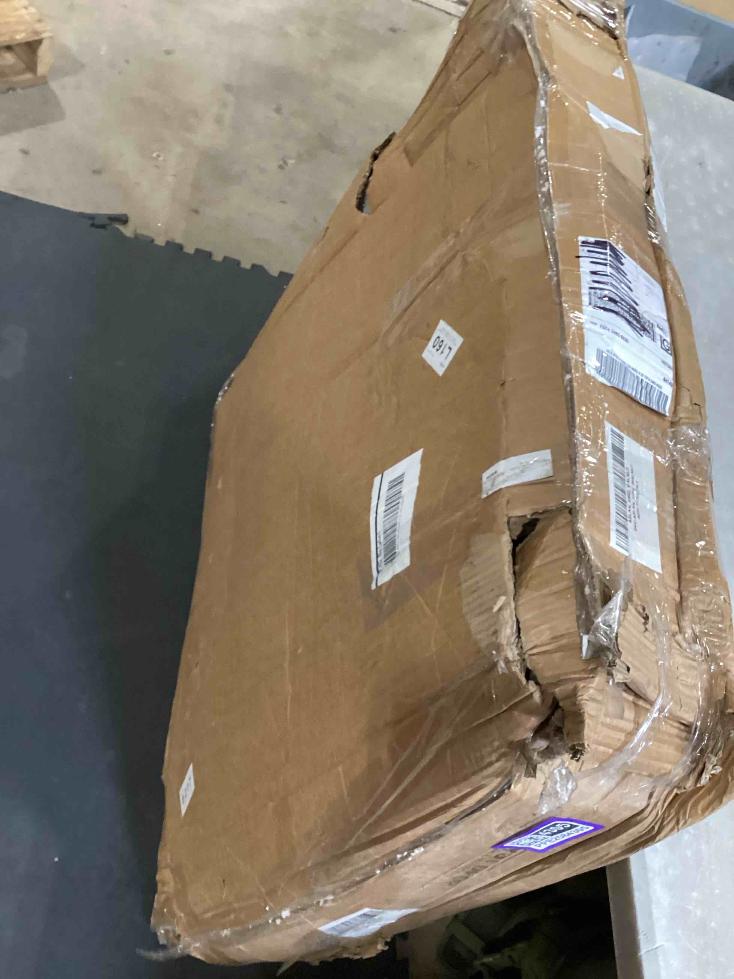https://s3.amazonaws.com/lotting-images-prod/bidfta/PPE2584305_1752593370515.jpeg