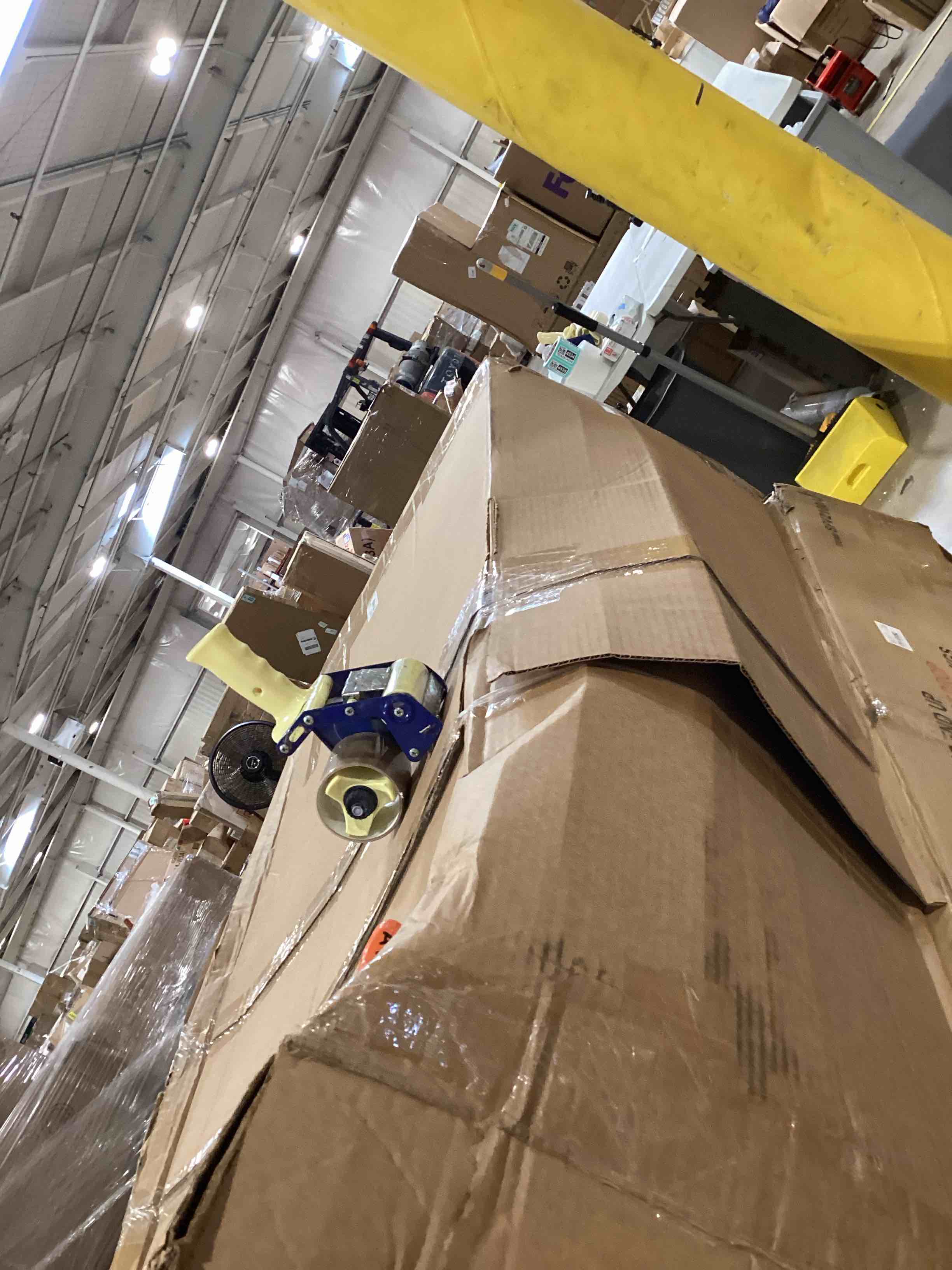 https://s3.amazonaws.com/lotting-images-prod/bidfta/PPE2584312_1752597153488.jpeg