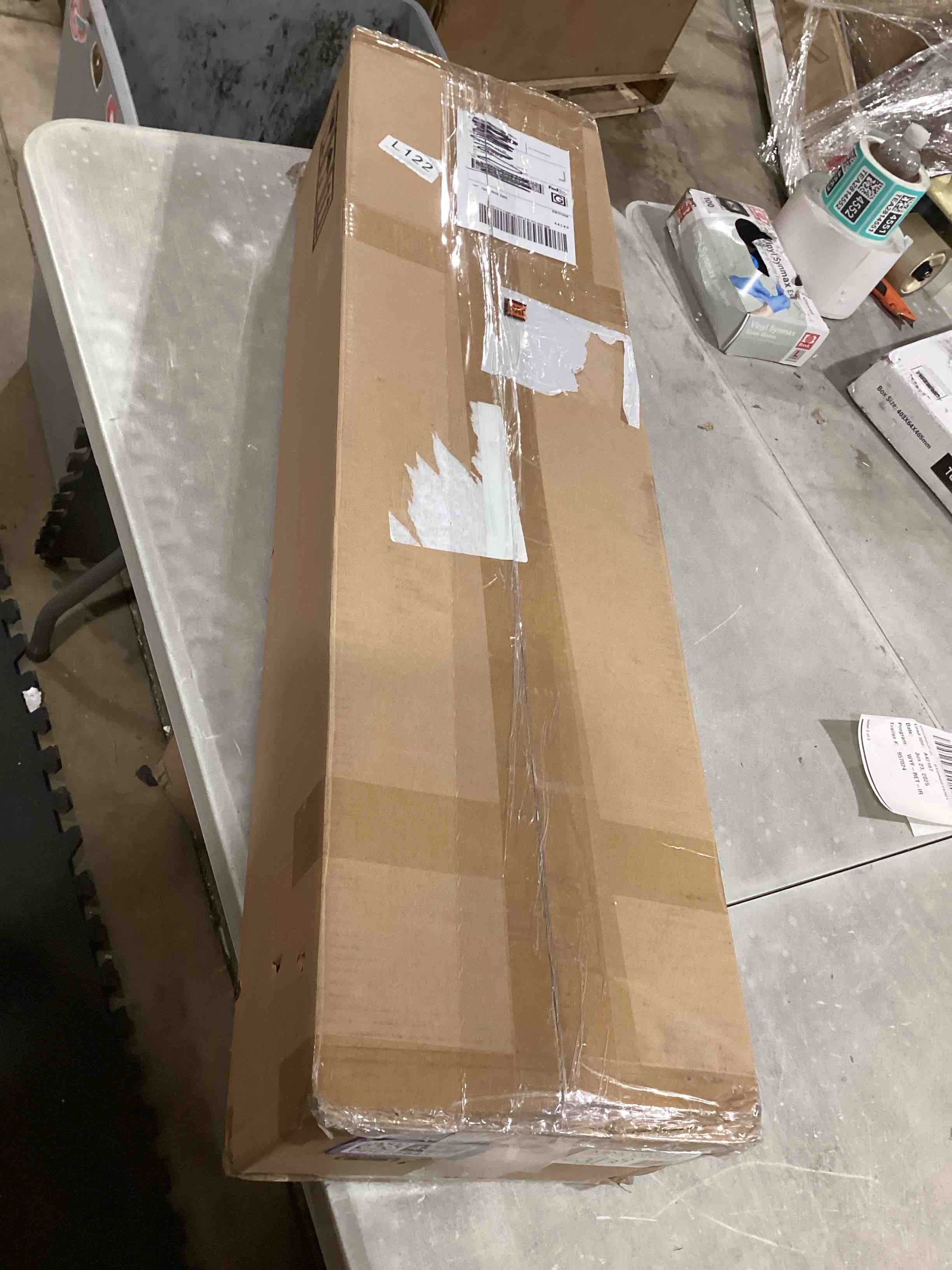 https://s3.amazonaws.com/lotting-images-prod/bidfta/PPE2584347_1752664332521.jpeg