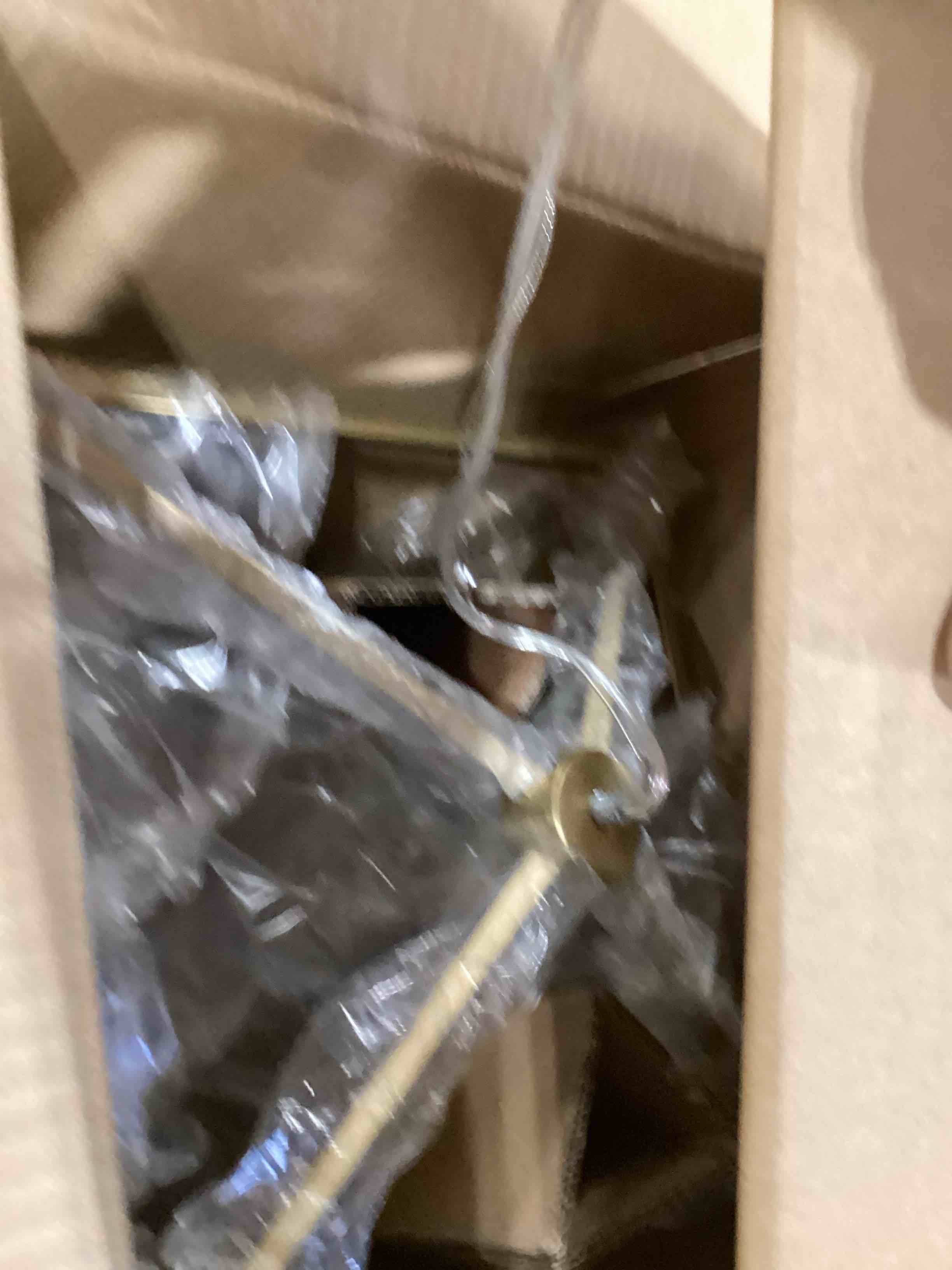https://s3.amazonaws.com/lotting-images-prod/bidfta/PPE2584390_1752677343450.jpeg