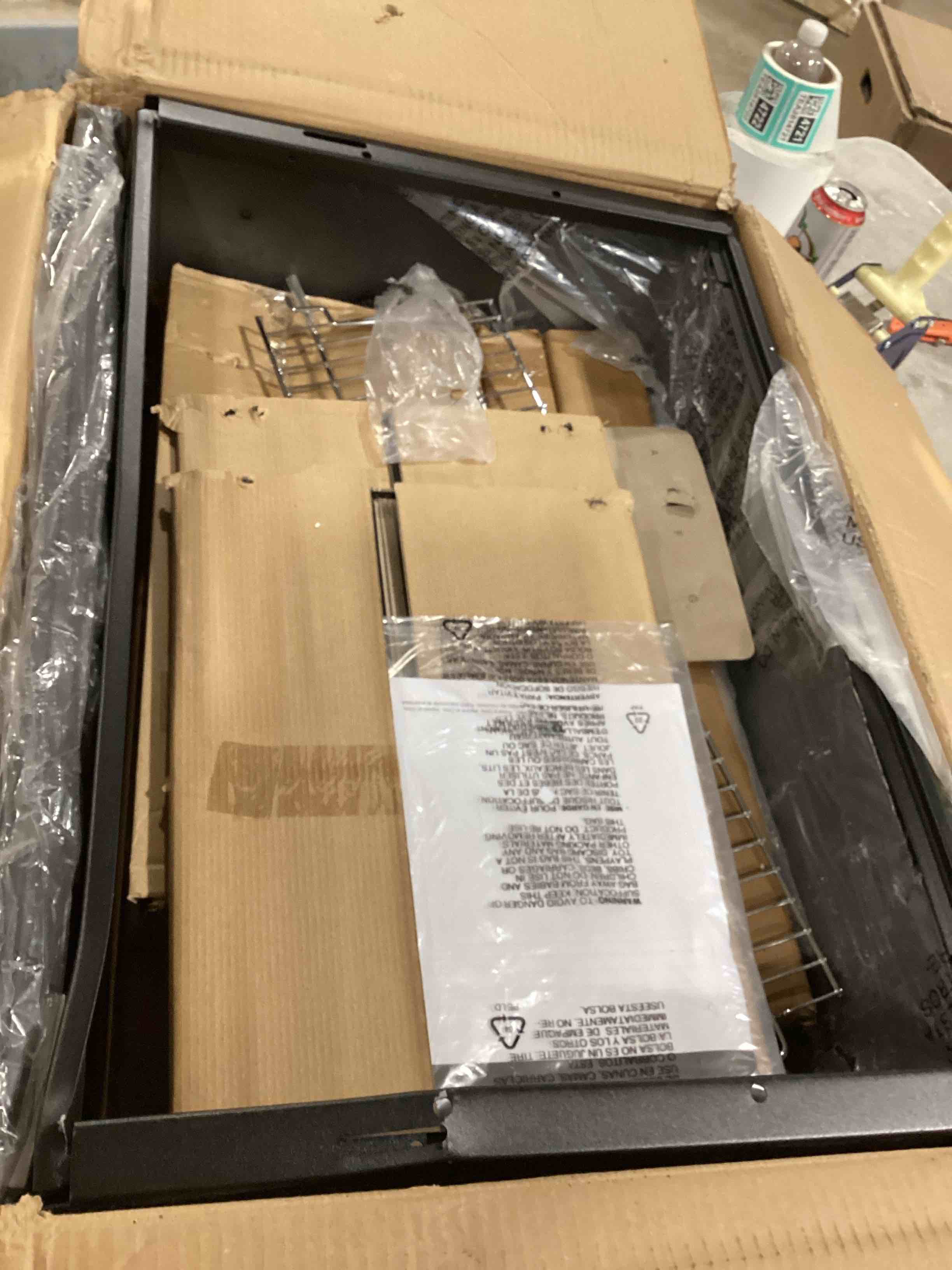 https://s3.amazonaws.com/lotting-images-prod/bidfta/PPE2584554_1752837871189.jpeg