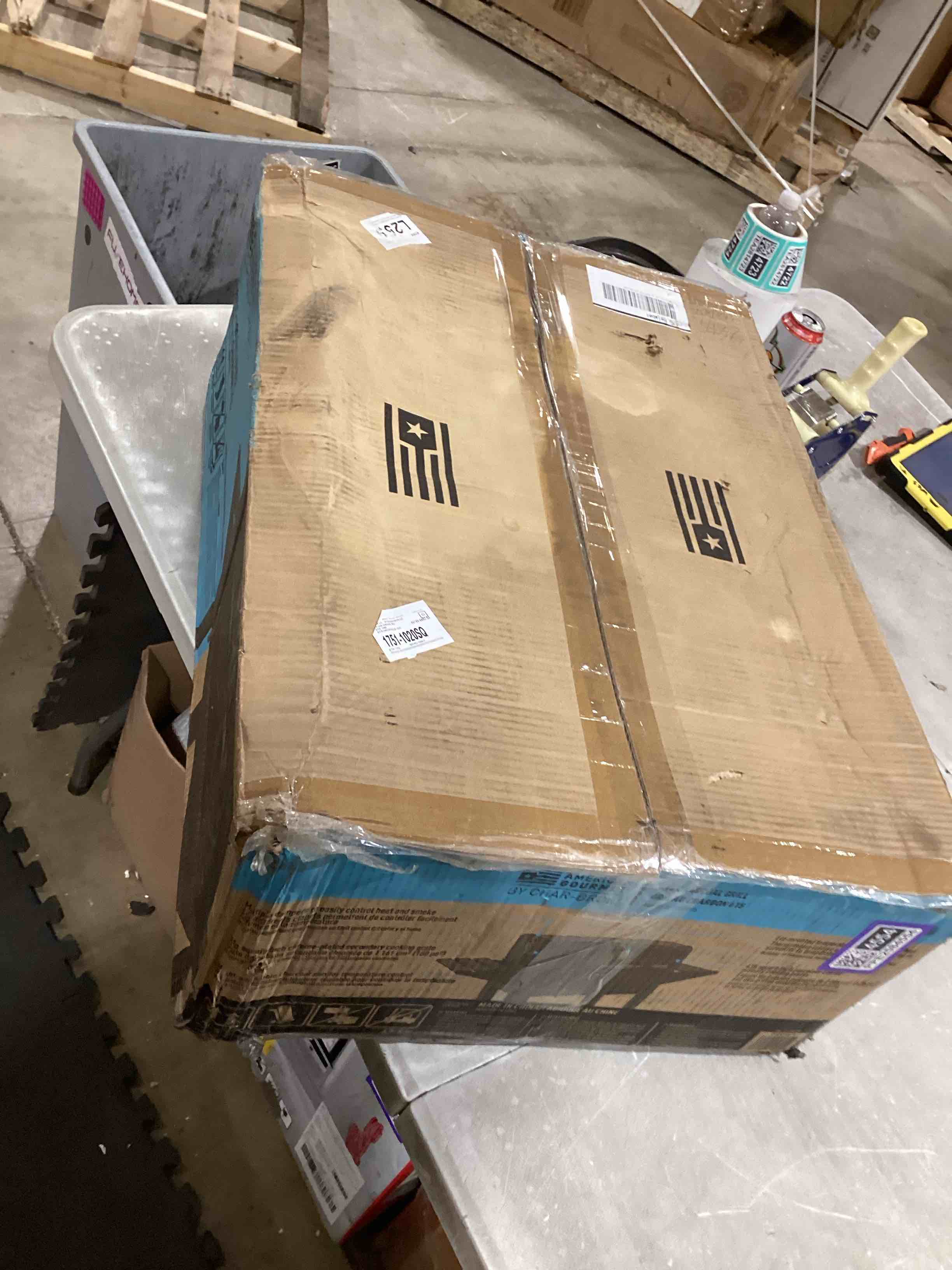 https://s3.amazonaws.com/lotting-images-prod/bidfta/PPE2584554_1752837889453.jpeg