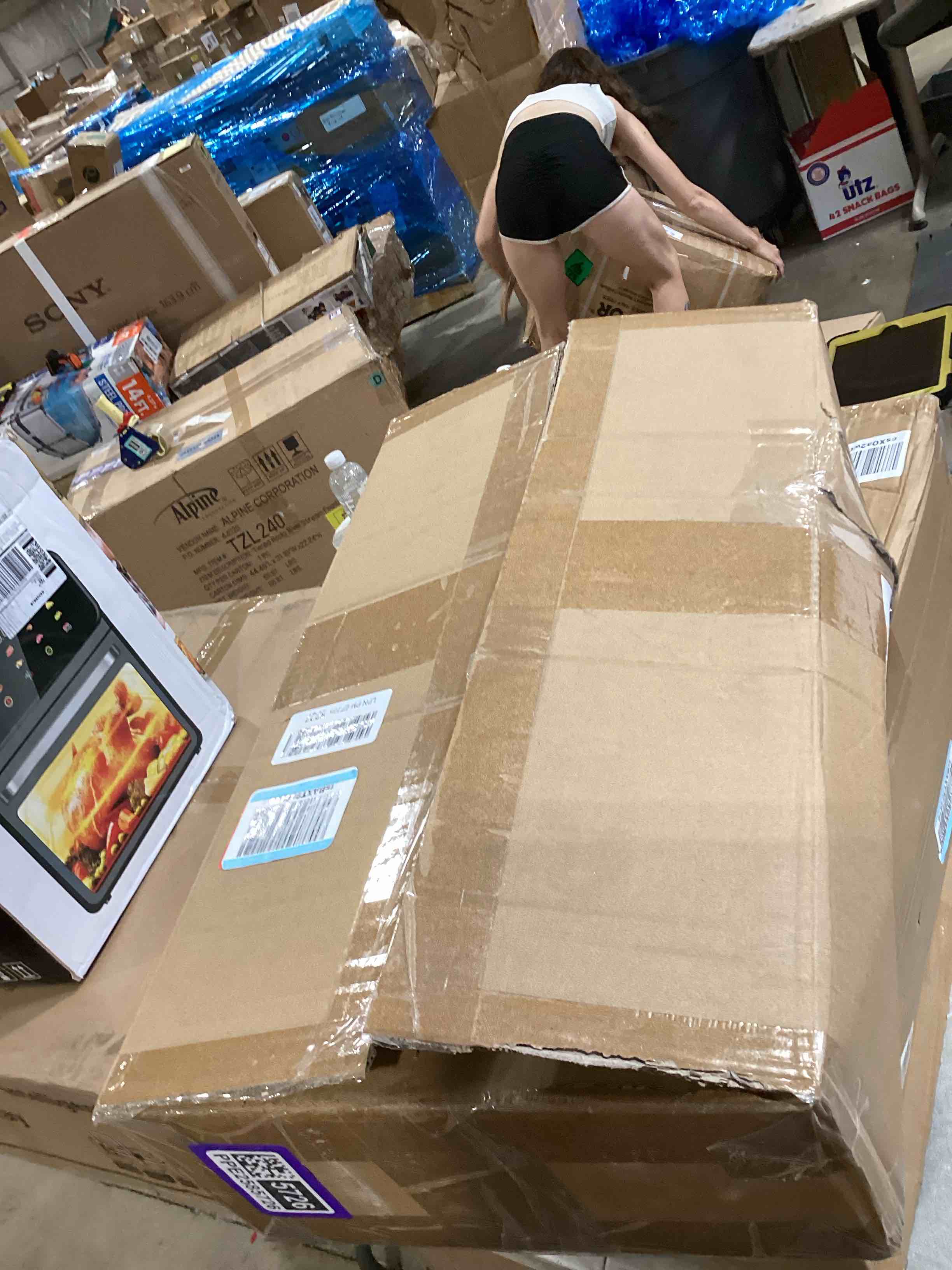 https://s3.amazonaws.com/lotting-images-prod/bidfta/PPE2585726_1753884348672.jpeg