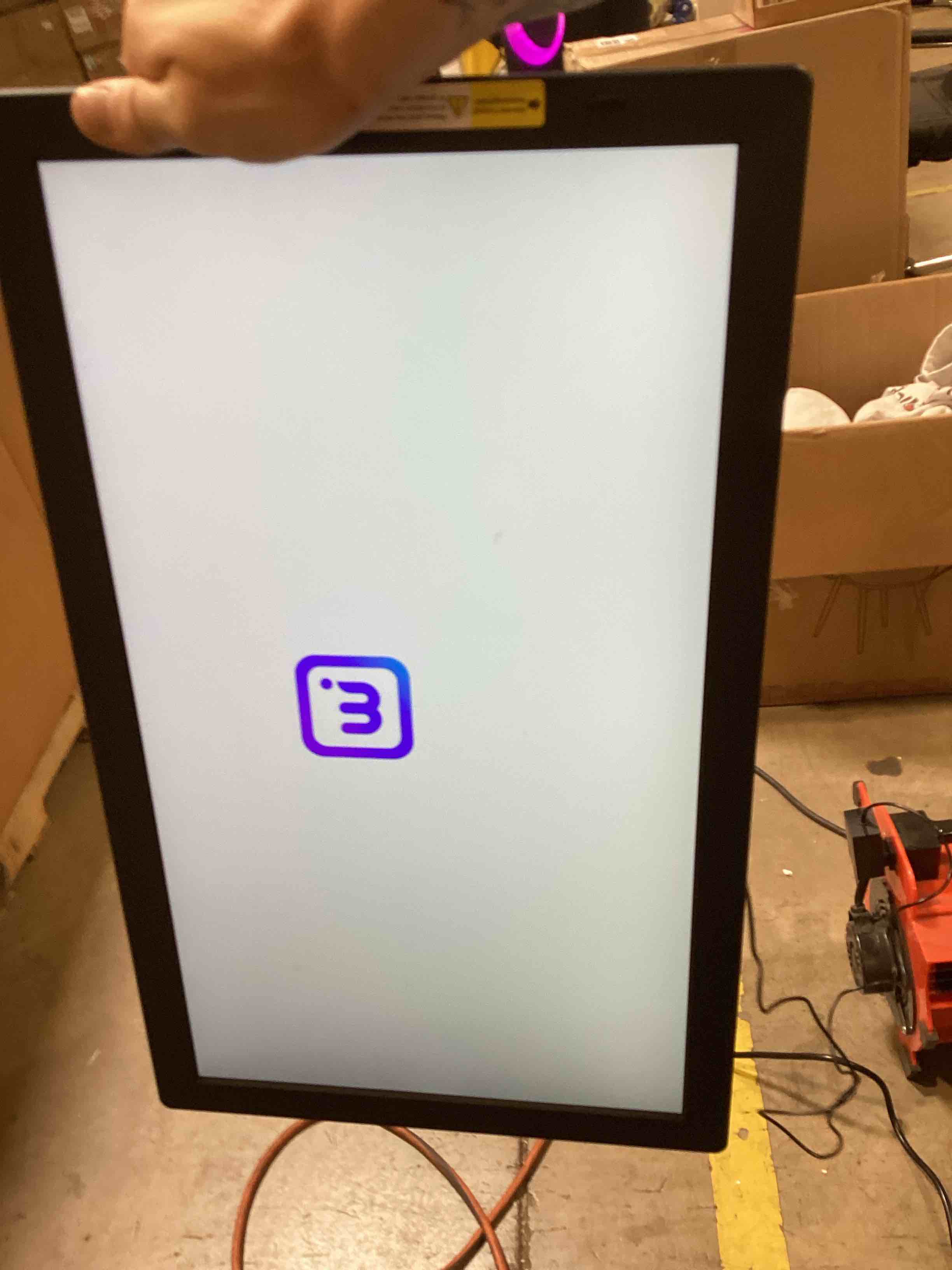 https://s3.amazonaws.com/lotting-images-prod/bidfta/PPE2585792_1753896504256.jpeg