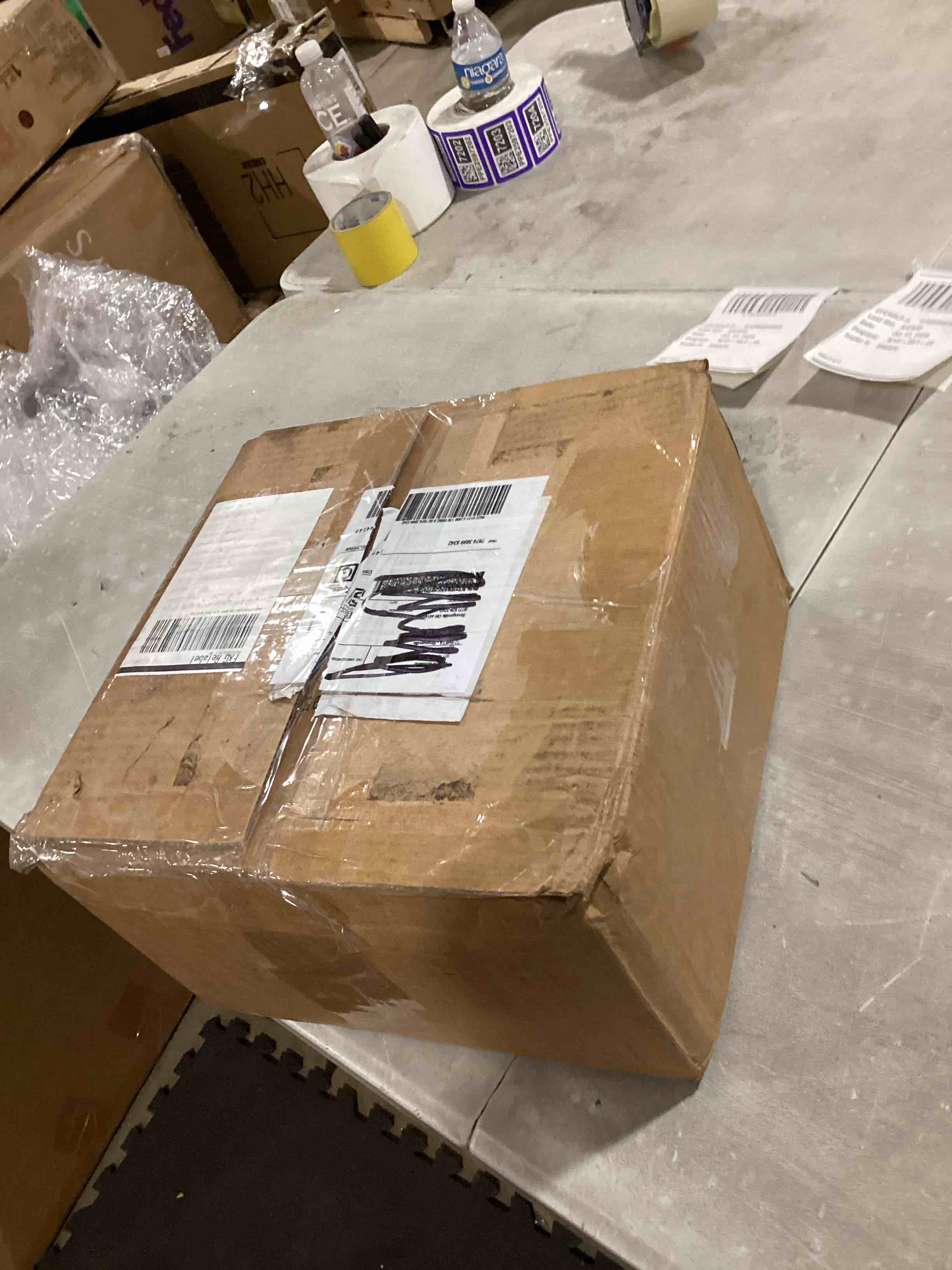 https://s3.amazonaws.com/lotting-images-prod/bidfta/PPE2585917_1753969181222.jpeg