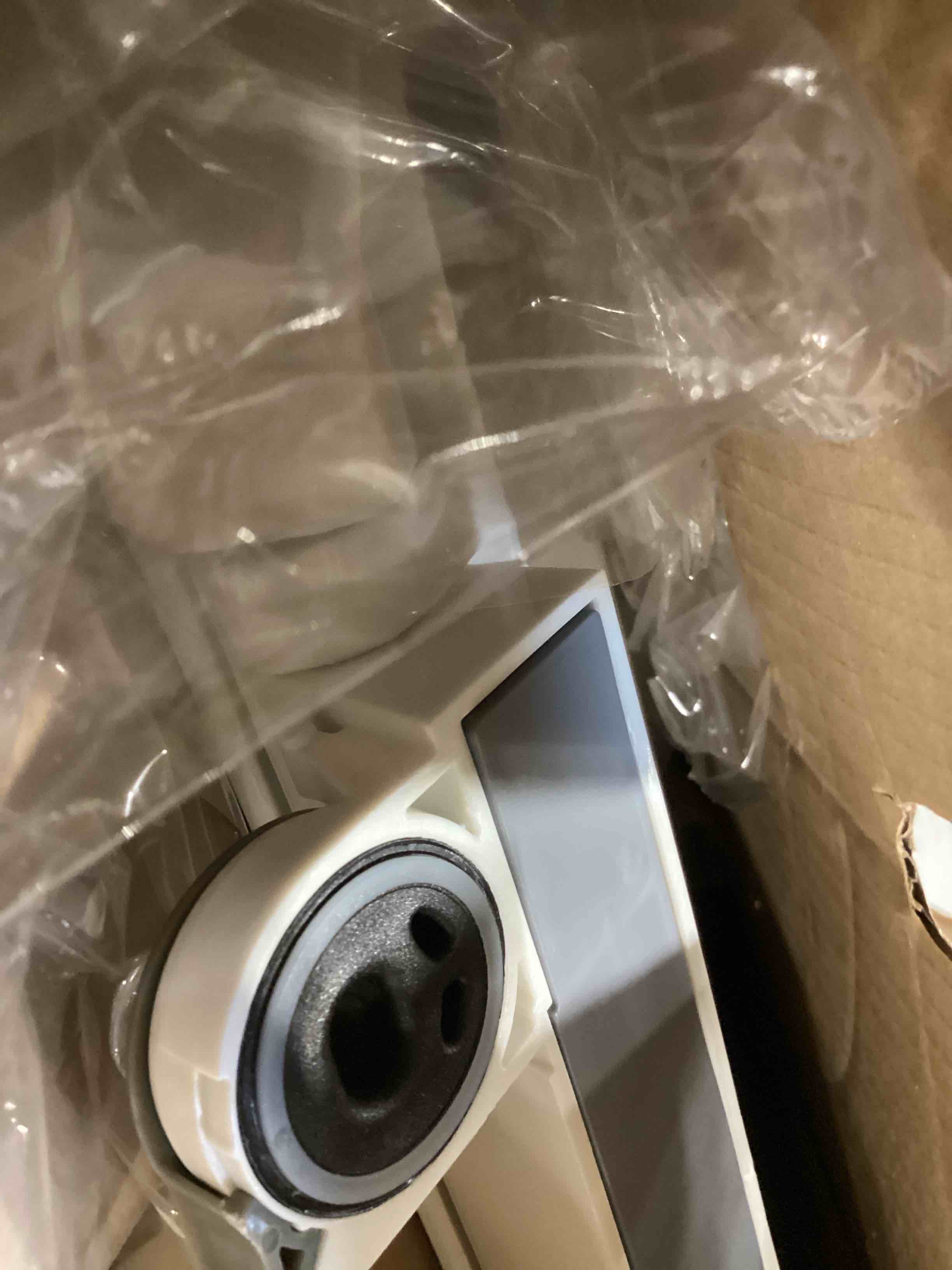 https://s3.amazonaws.com/lotting-images-prod/bidfta/PPE2586076_1753984655327.jpeg