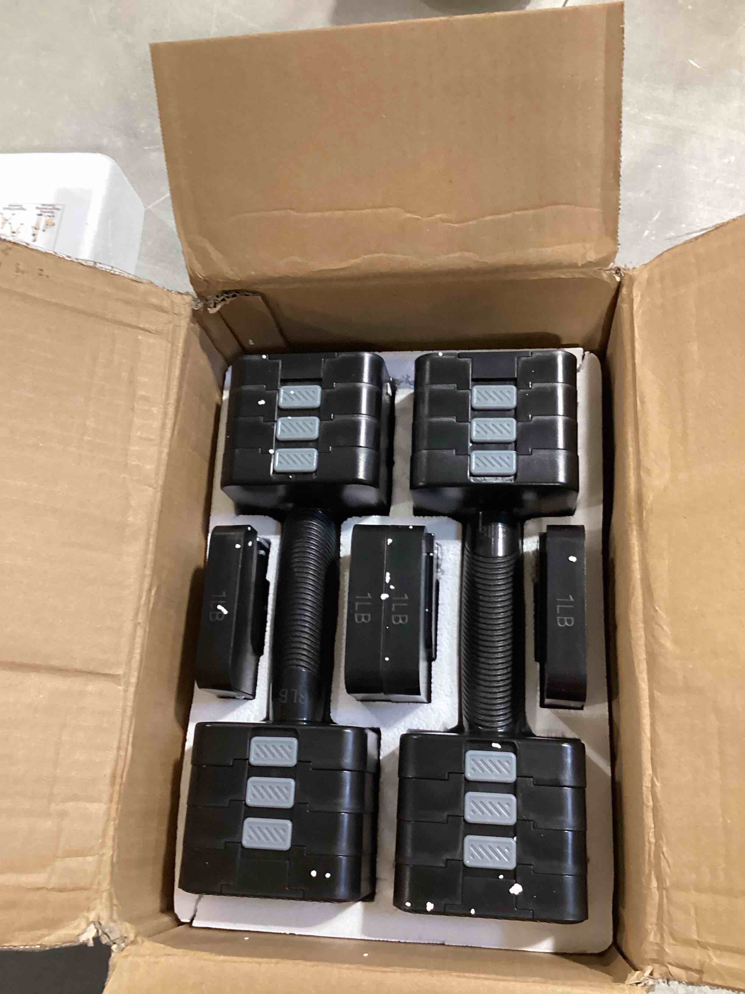 https://s3.amazonaws.com/lotting-images-prod/bidfta/PPE2586097_1753986215672.jpeg