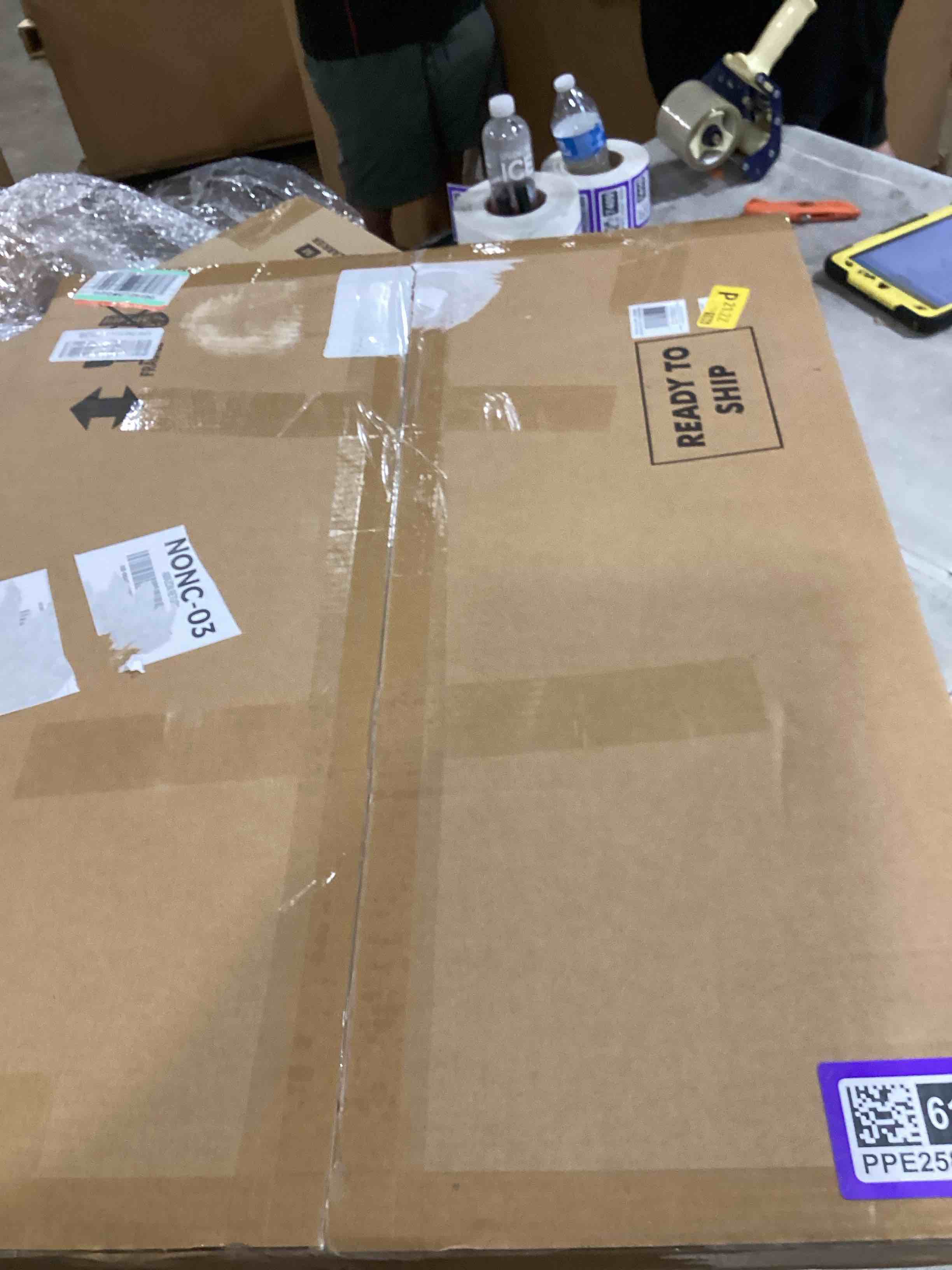 https://s3.amazonaws.com/lotting-images-prod/bidfta/PPE2586121_1753988483543.jpeg