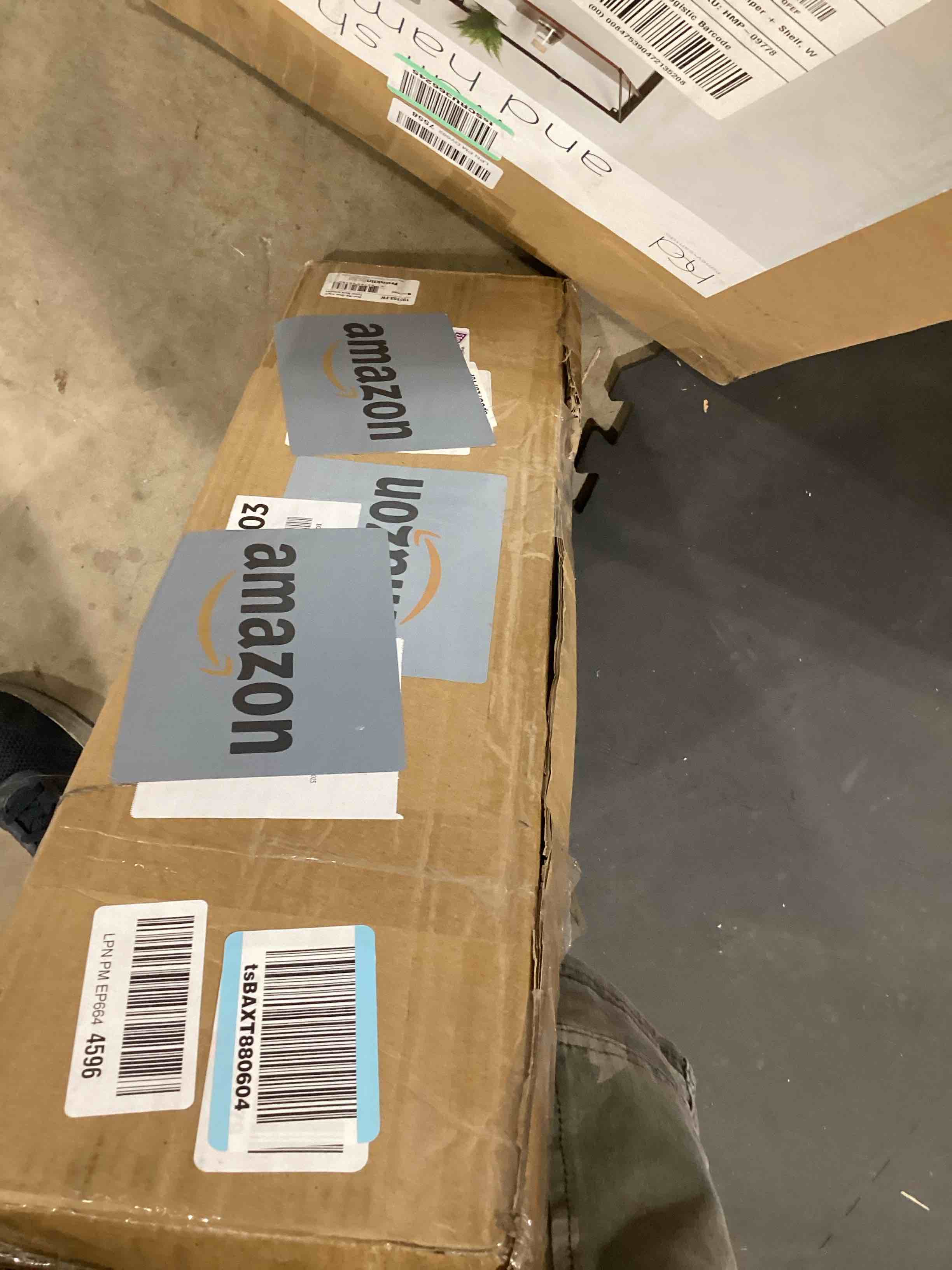 https://s3.amazonaws.com/lotting-images-prod/bidfta/PPE2586156_1754047174981.jpeg