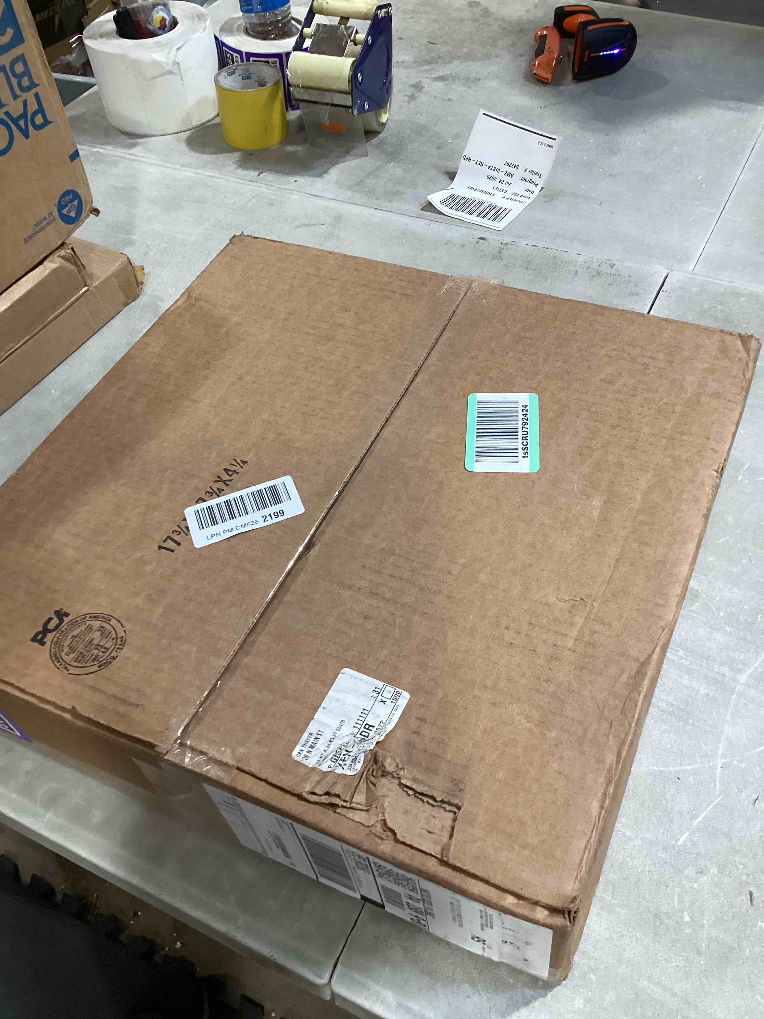 https://s3.amazonaws.com/lotting-images-prod/bidfta/PPE2586193_1754052927493.jpeg