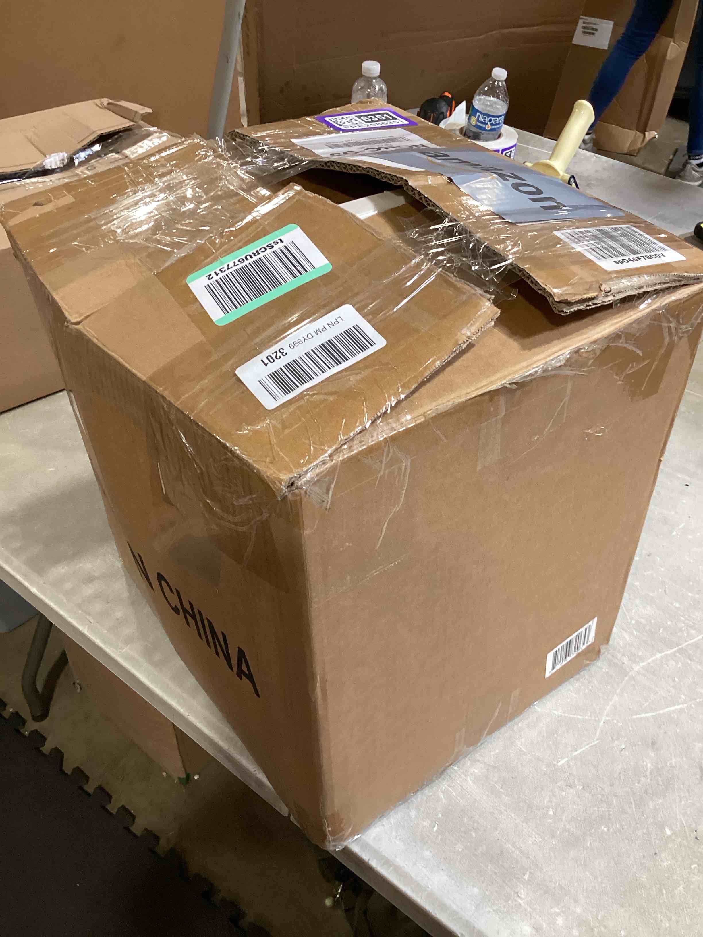 https://s3.amazonaws.com/lotting-images-prod/bidfta/PPE2586351_1754070228329.jpeg