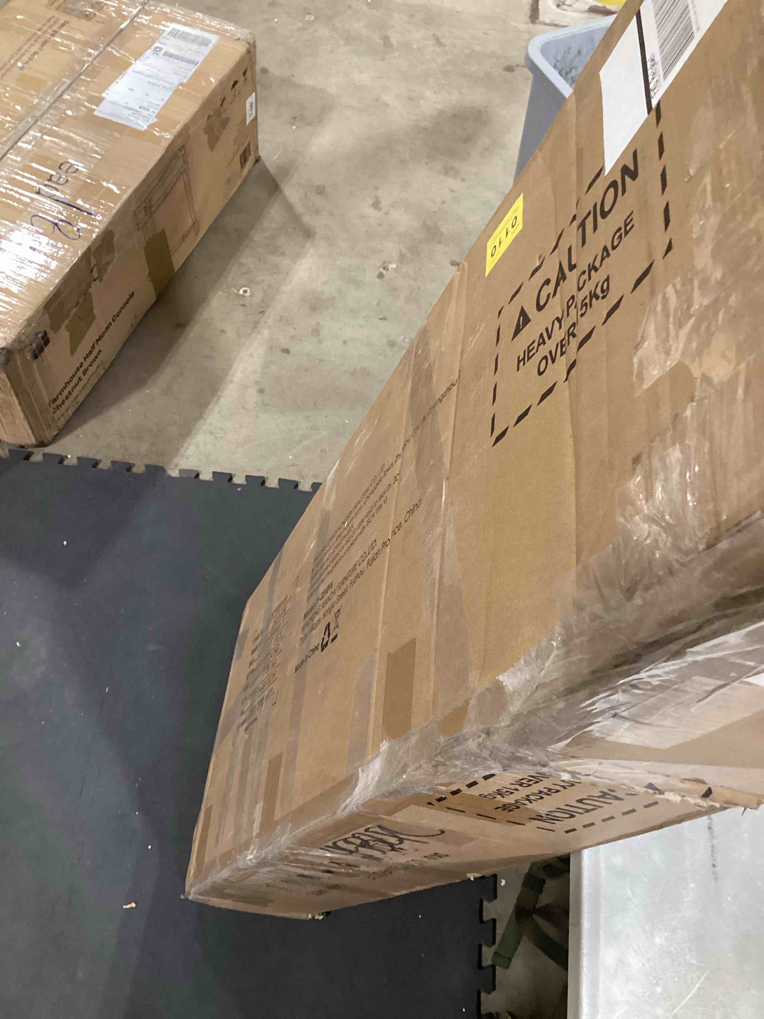 https://s3.amazonaws.com/lotting-images-prod/bidfta/PPE2586419_1754310611286.jpeg