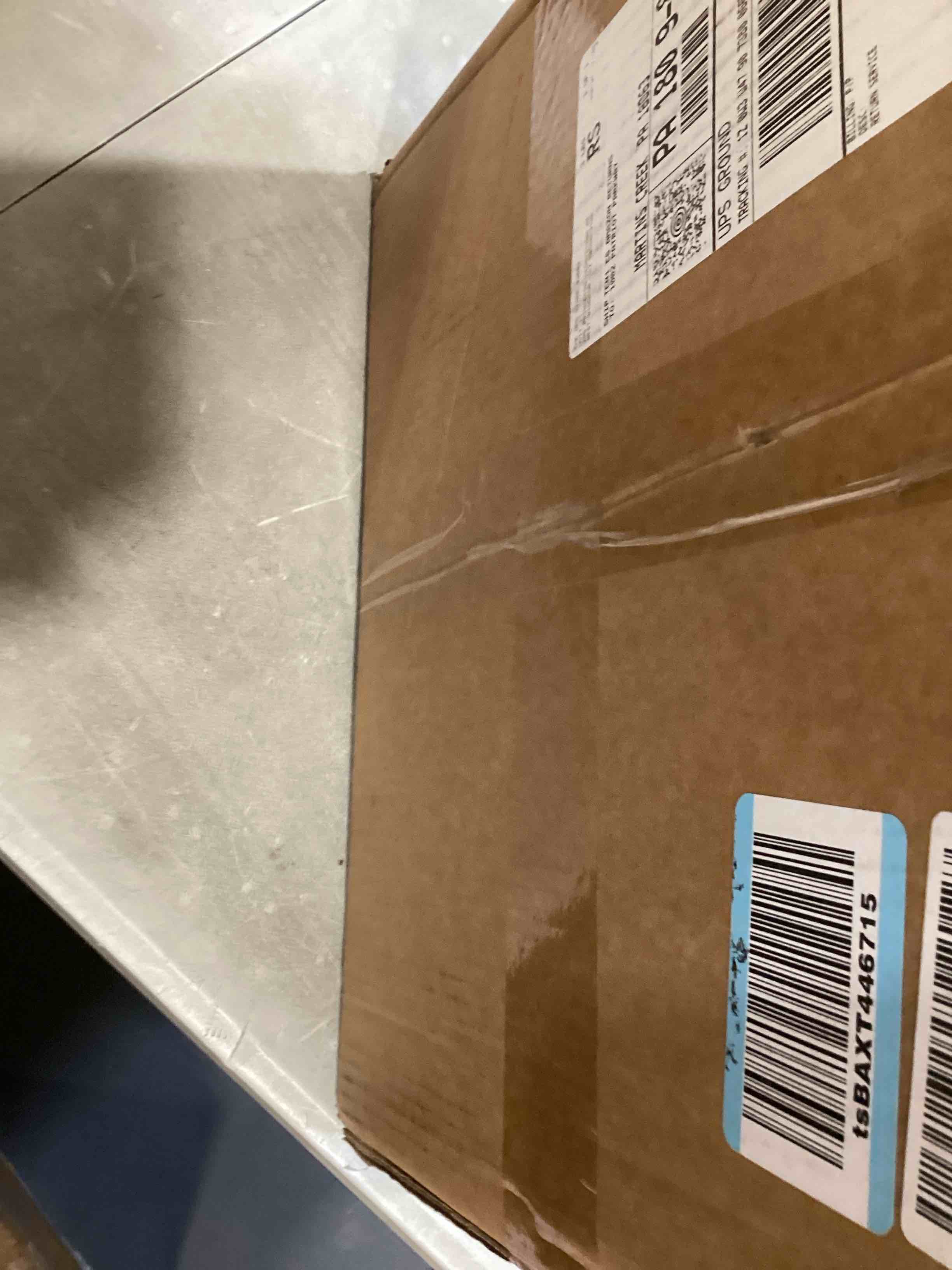https://s3.amazonaws.com/lotting-images-prod/bidfta/PPE2586688_1754404172653.jpeg