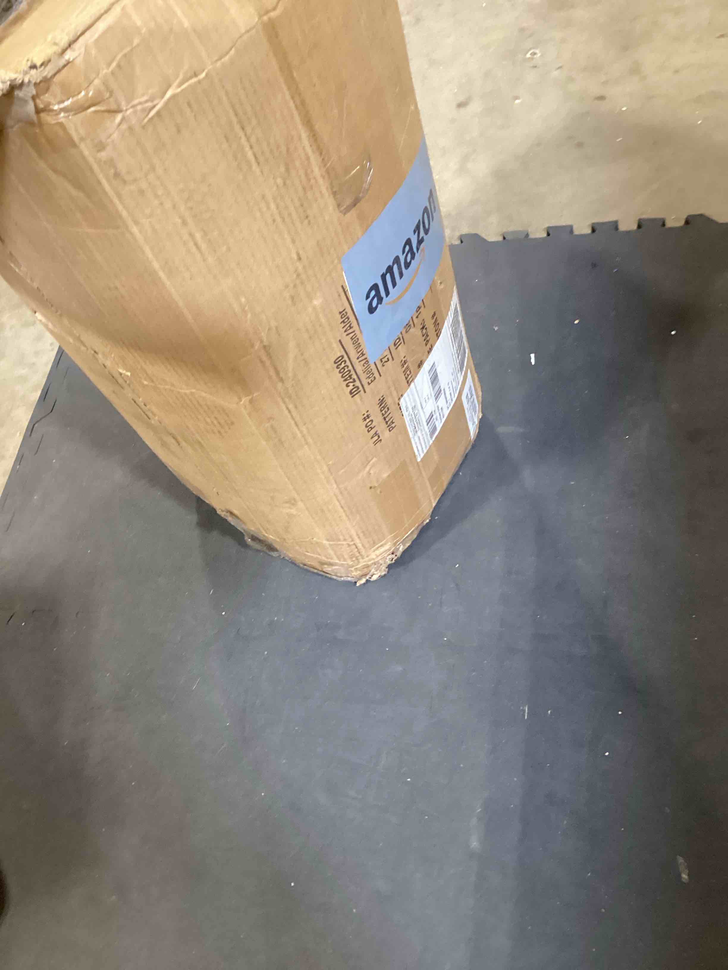 https://s3.amazonaws.com/lotting-images-prod/bidfta/PPE2586719_1754410503401.jpeg