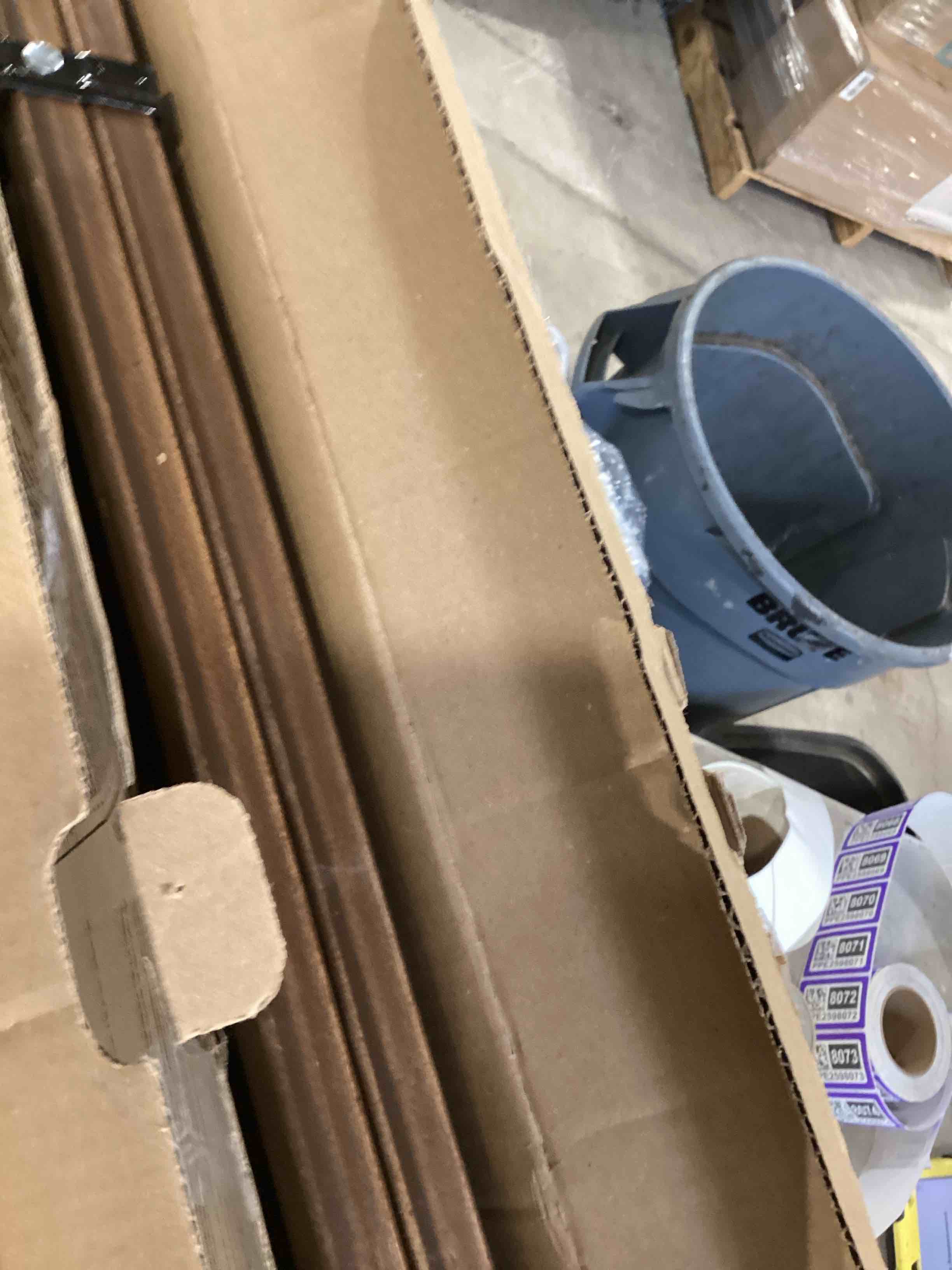 https://s3.amazonaws.com/lotting-images-prod/bidfta/PPE2586805_1754415766297.jpeg