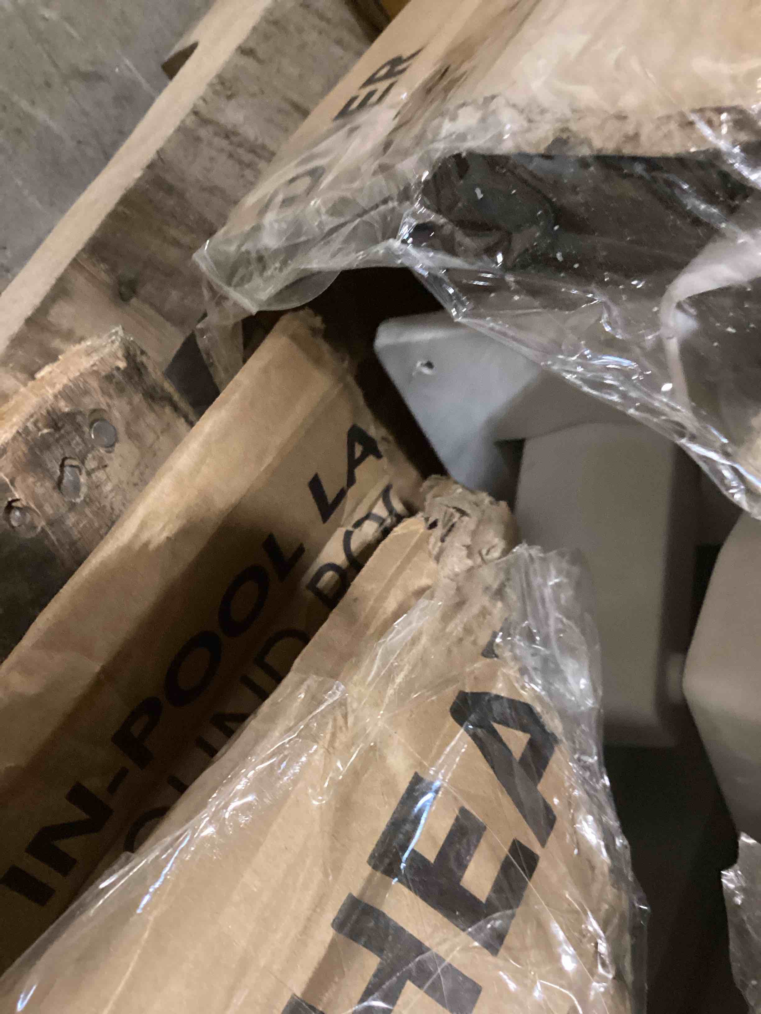 https://s3.amazonaws.com/lotting-images-prod/bidfta/PPE2587964_1754661789868.jpeg