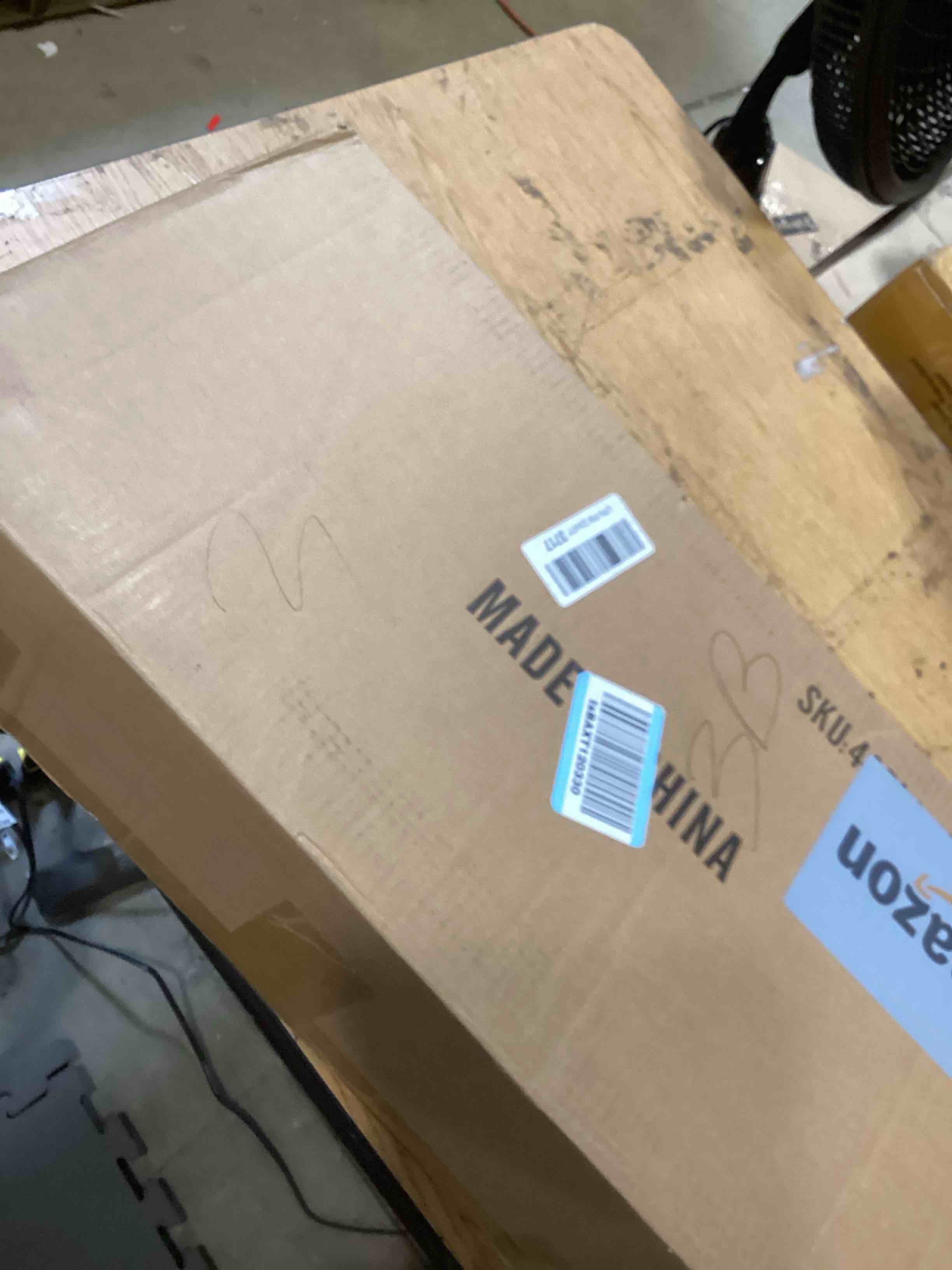 https://s3.amazonaws.com/lotting-images-prod/bidfta/PPE2588065_1754672875317.jpeg